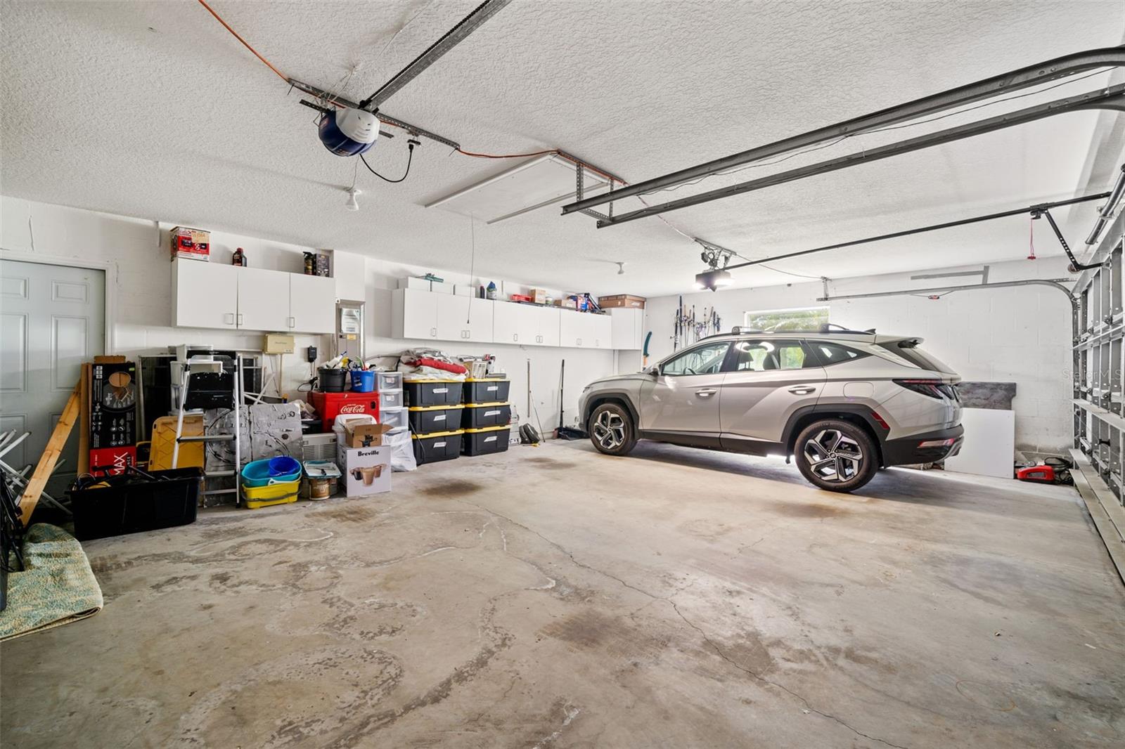 Listing photo id 38 for 4915 Augusta Avenue
