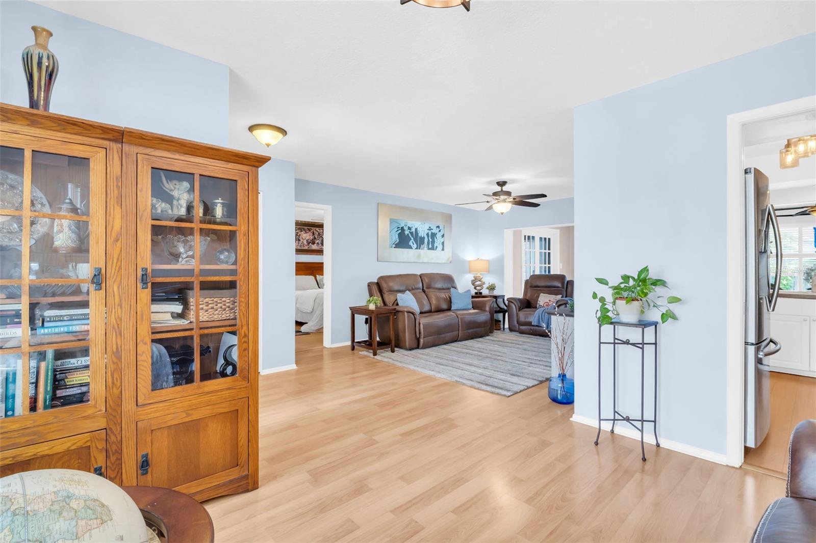 Image 10 of 55 For 2936 Macalpin Drive W