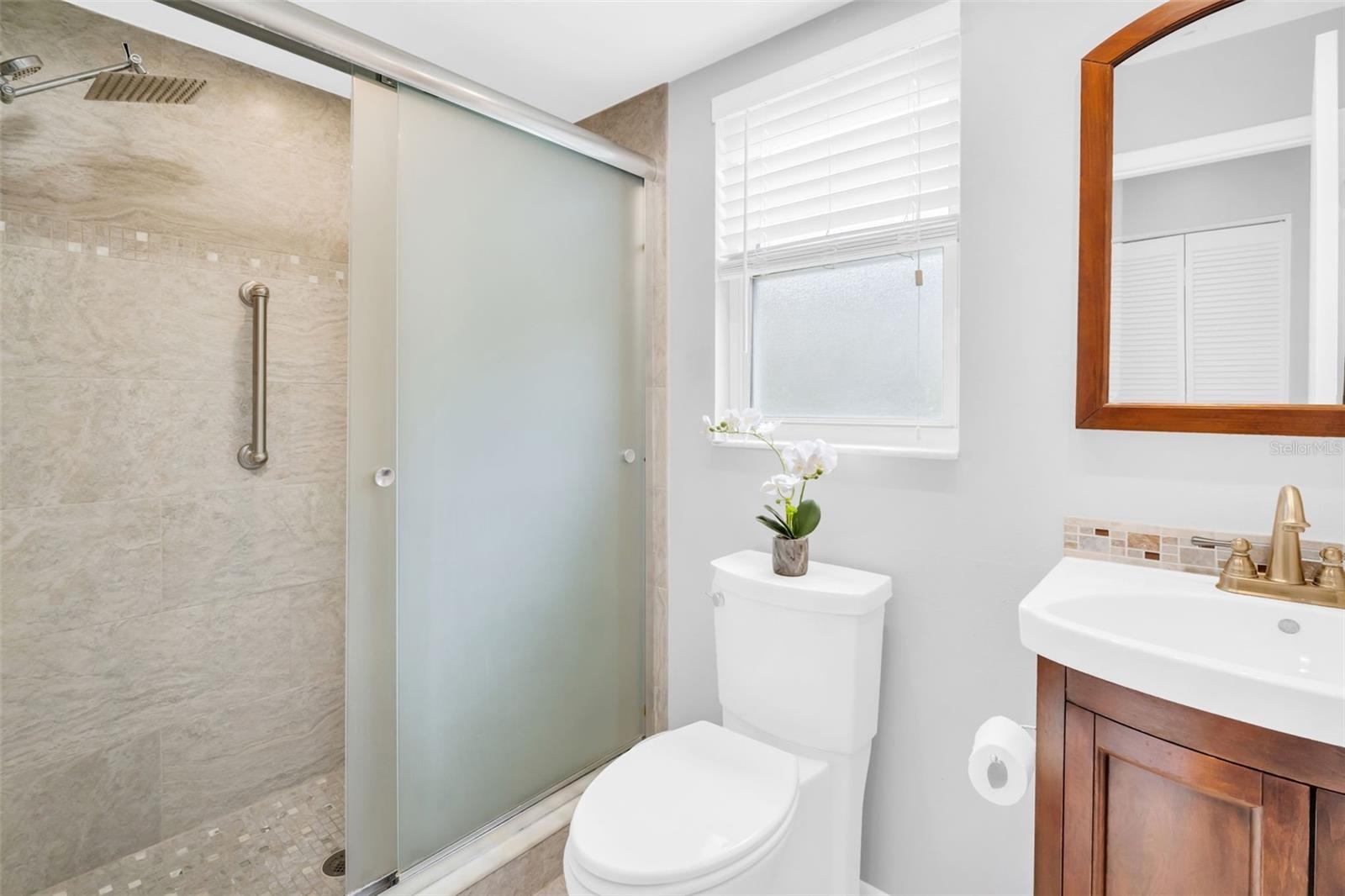 Image 14 of 55 For 2936 Macalpin Drive W
