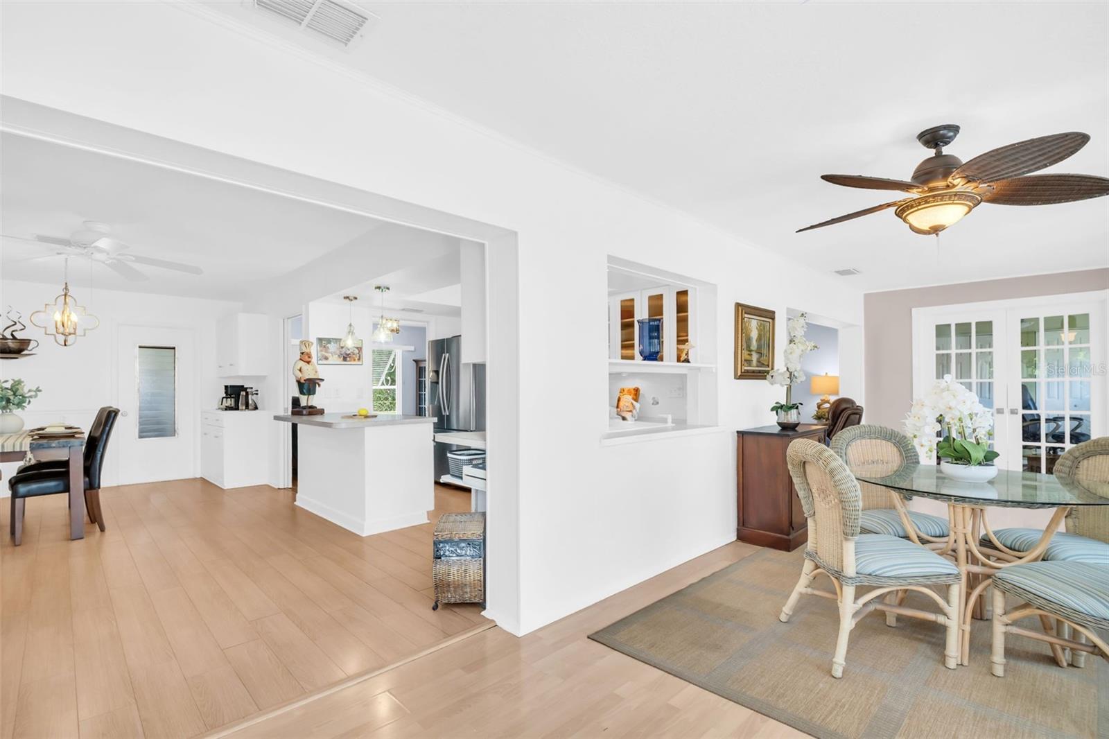 Image 20 of 55 For 2936 Macalpin Drive W