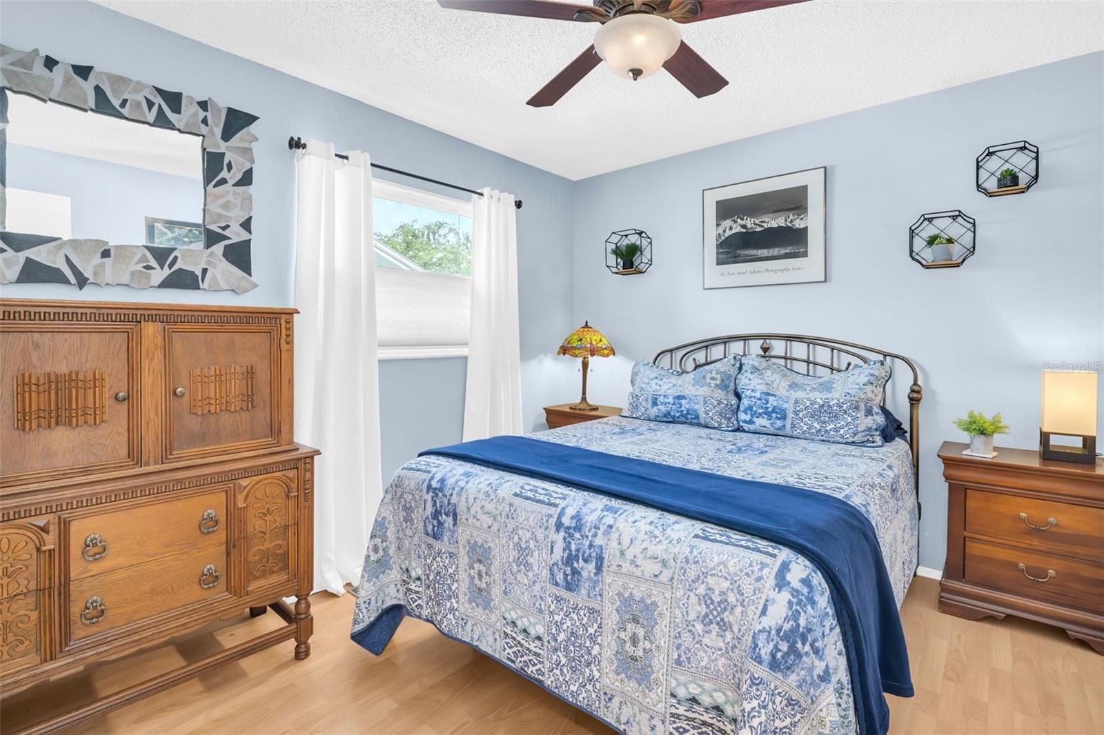 Image 27 of 55 For 2936 Macalpin Drive W