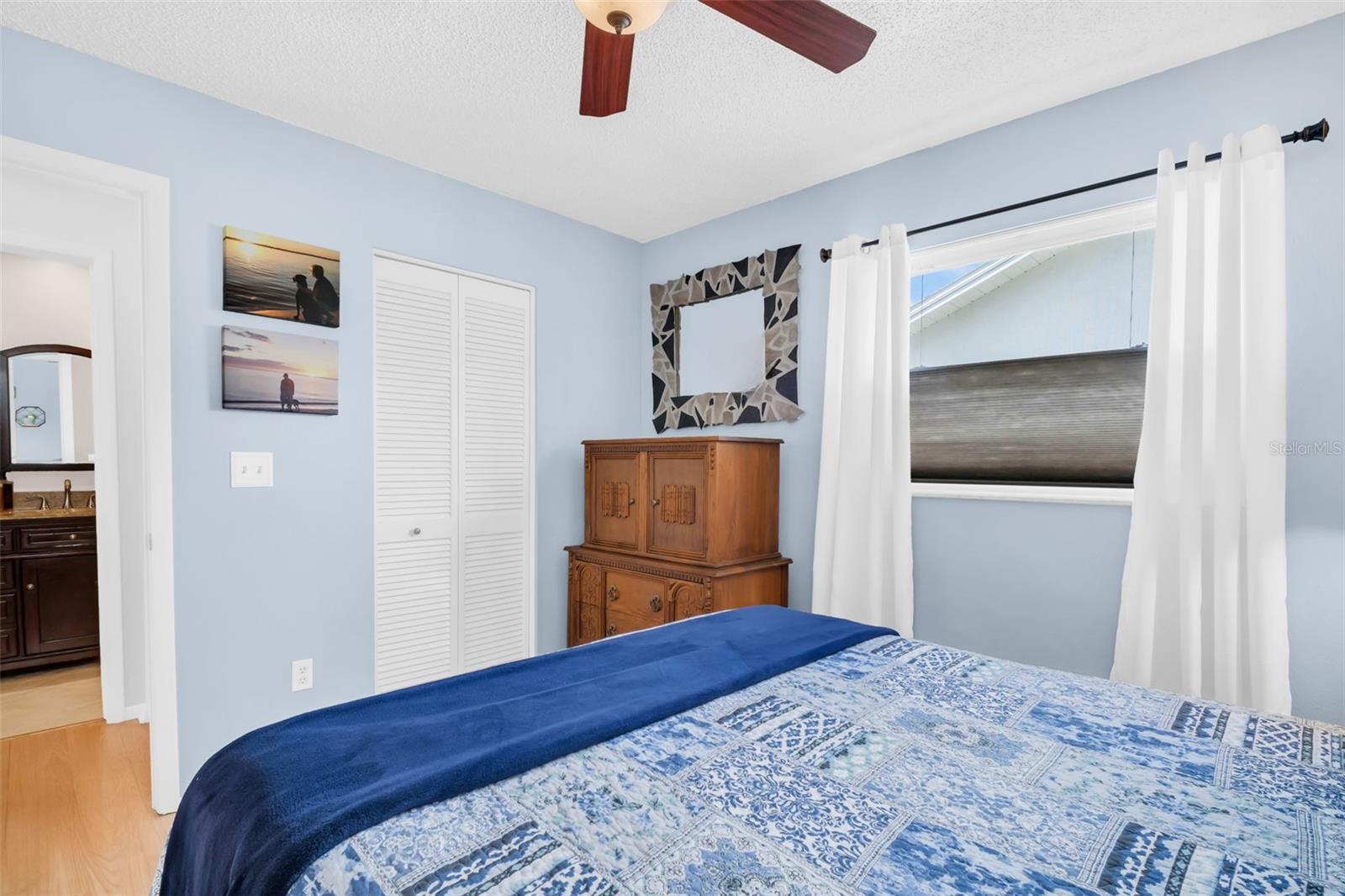 Image 28 of 55 For 2936 Macalpin Drive W