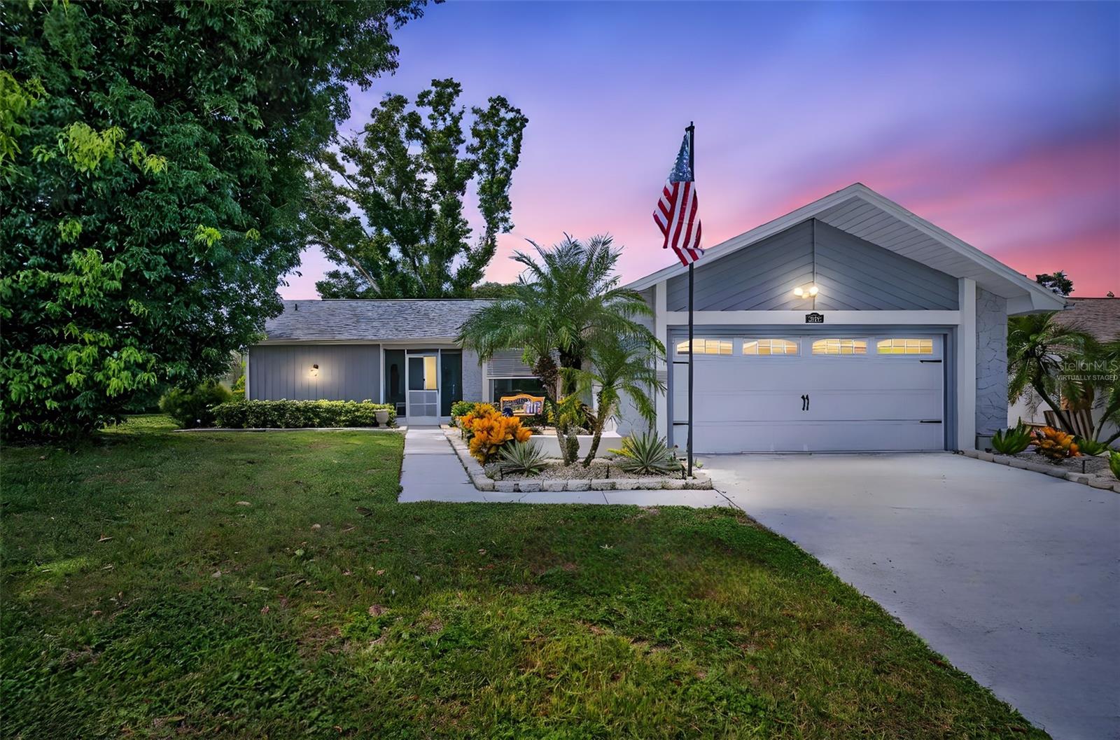 Image 37 of 55 For 2936 Macalpin Drive W