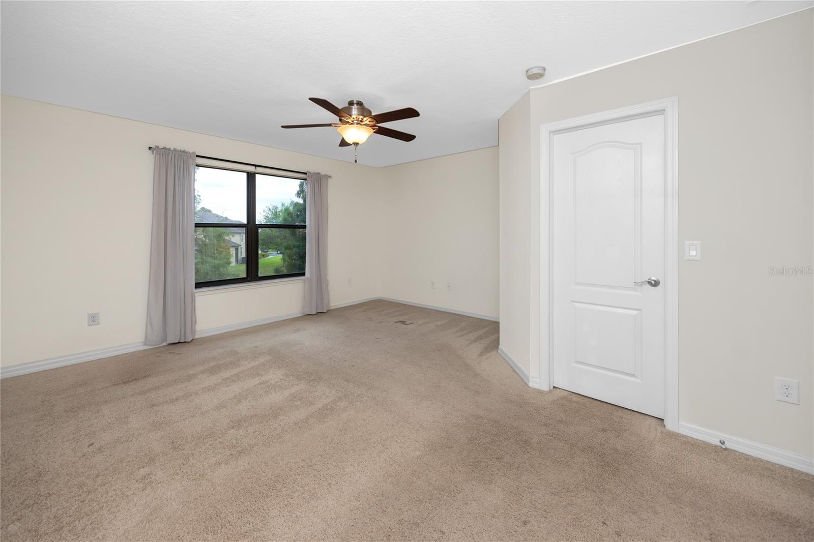 Image 16 of 33 For 5117 Bay Isle Circle