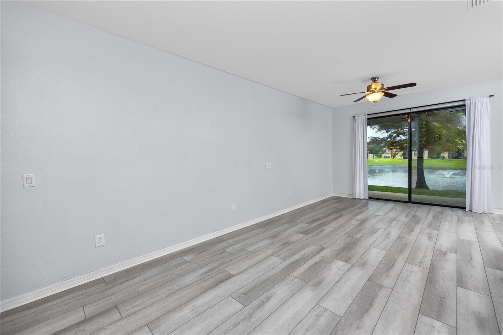 Image 4 of 33 For 5117 Bay Isle Circle