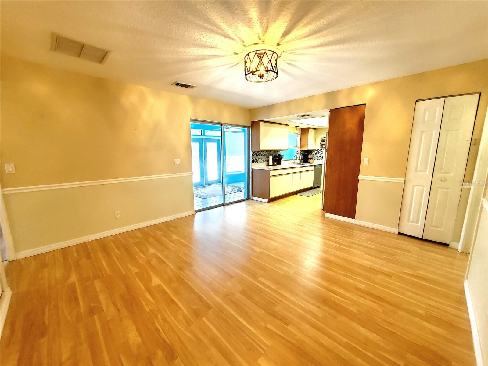 Image 16 of 41 For 2861 St John Drive