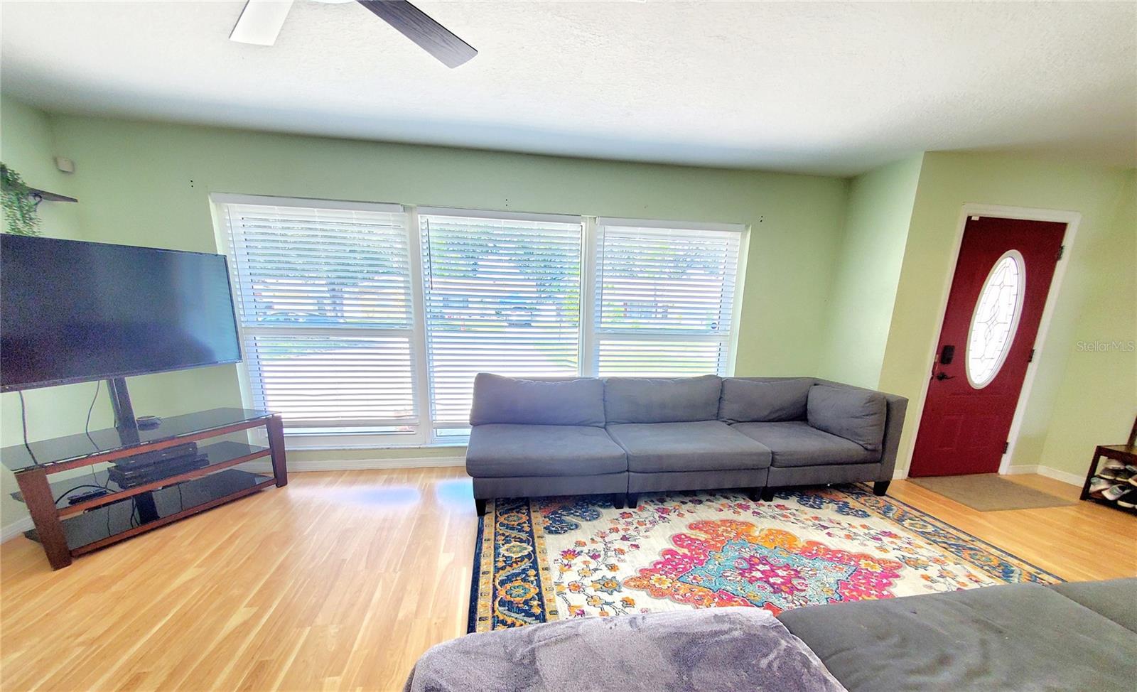 Image 6 of 41 For 2861 St John Drive