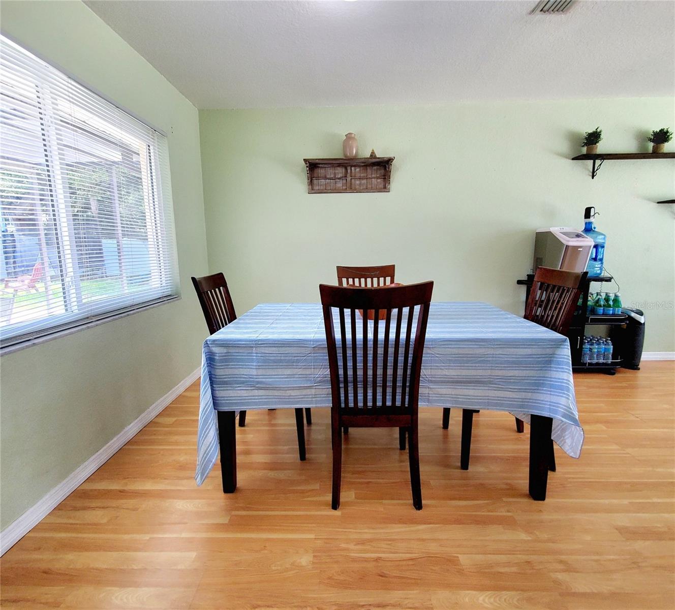 Image 9 of 41 For 2861 St John Drive