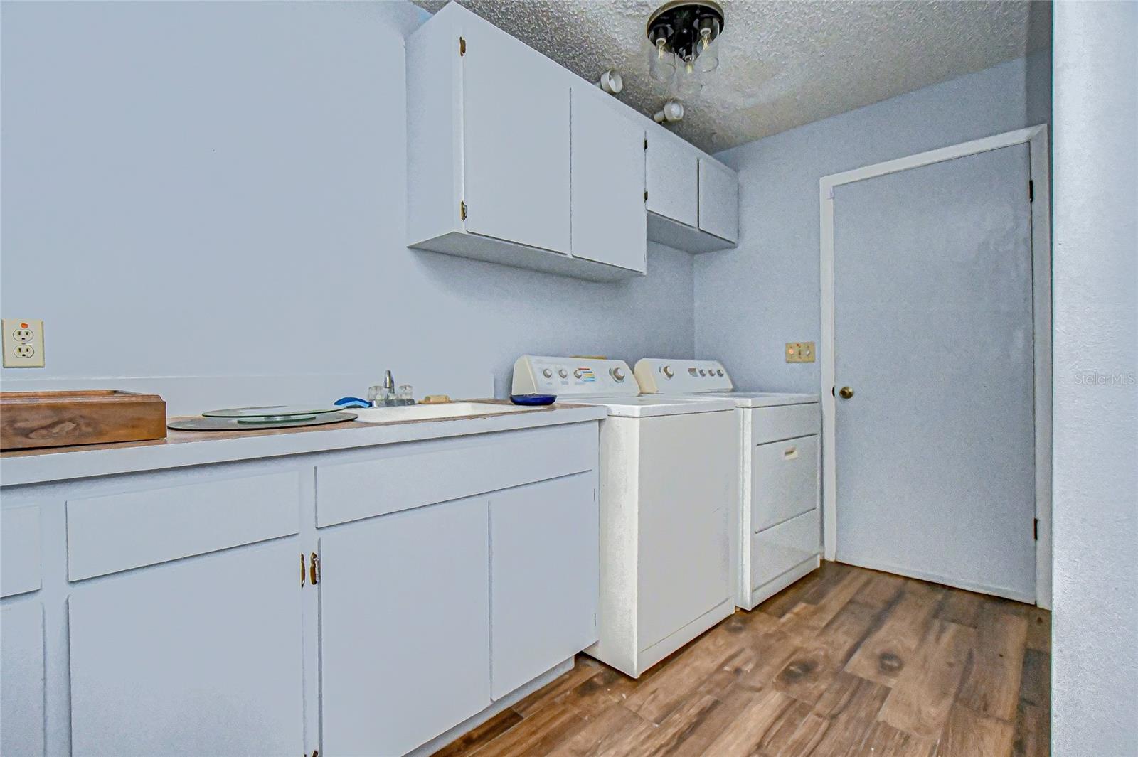 Image 13 of 17 For 3033 Wister Circle