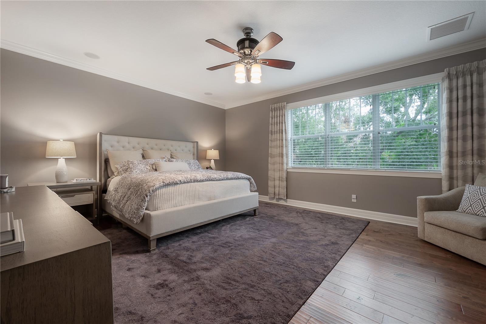 Listing photo id 19 for 2937 Bayshore Court