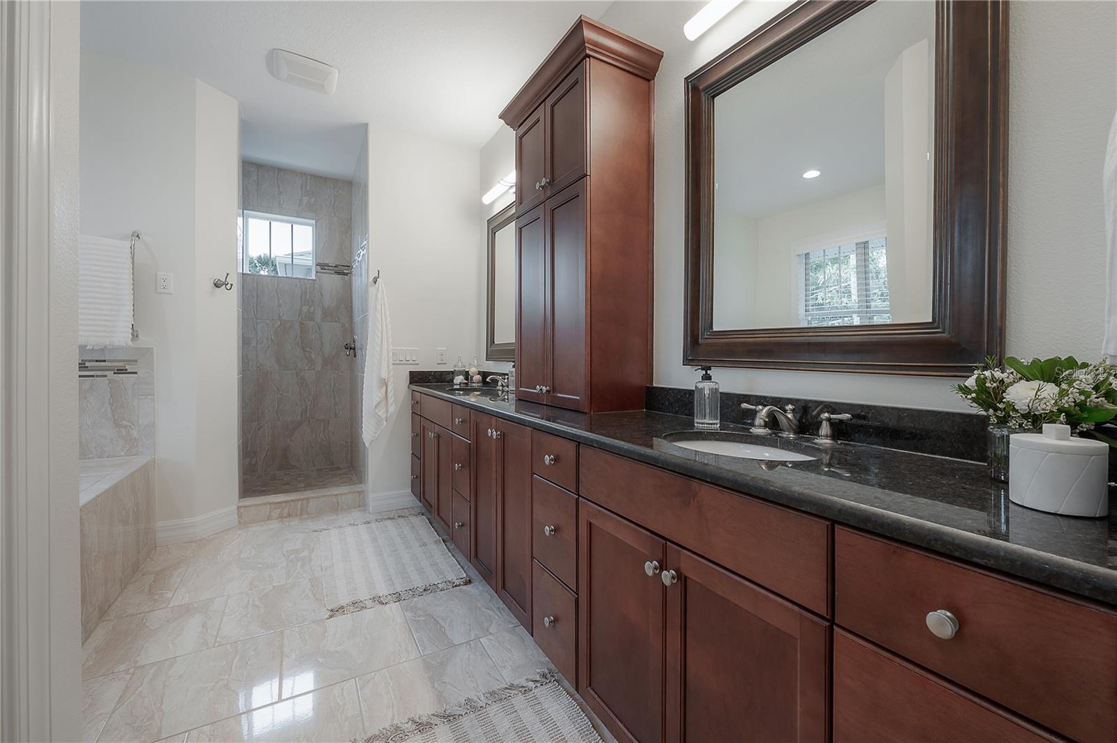 Listing photo id 22 for 2937 Bayshore Court