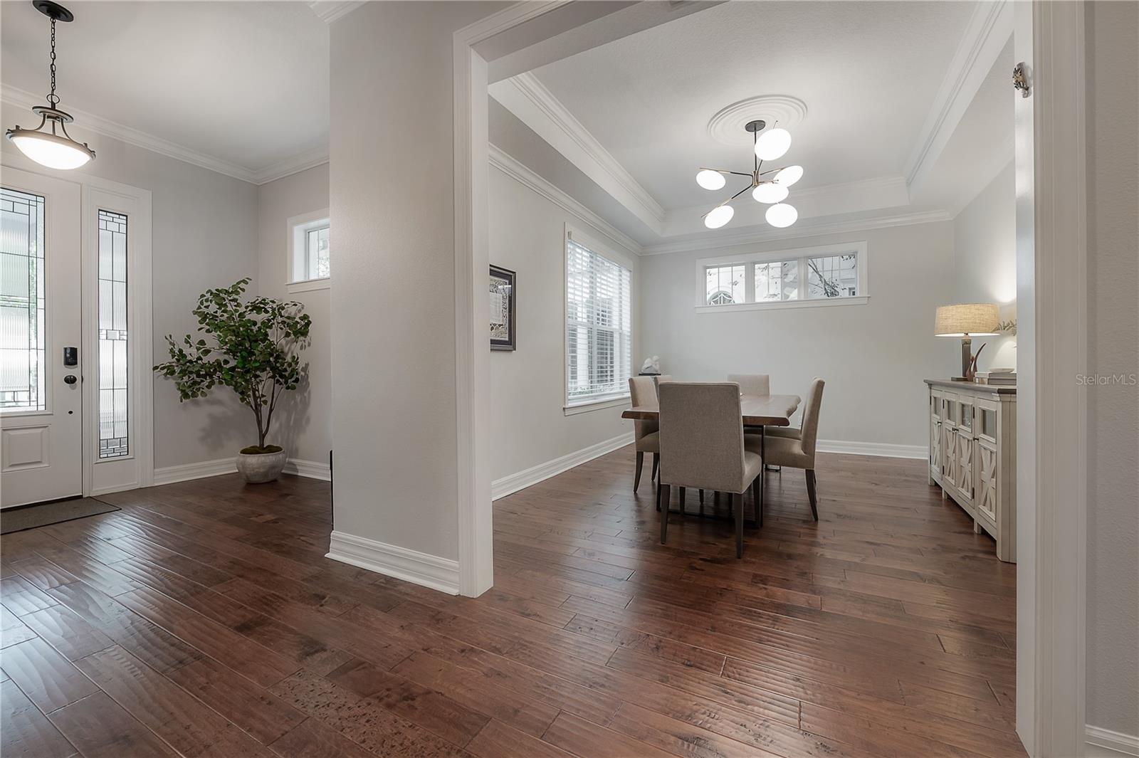 Listing photo id 5 for 2937 Bayshore Court