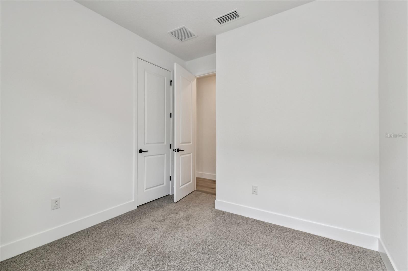 Listing photo id 19 for 11828 Mile Marsh Drive