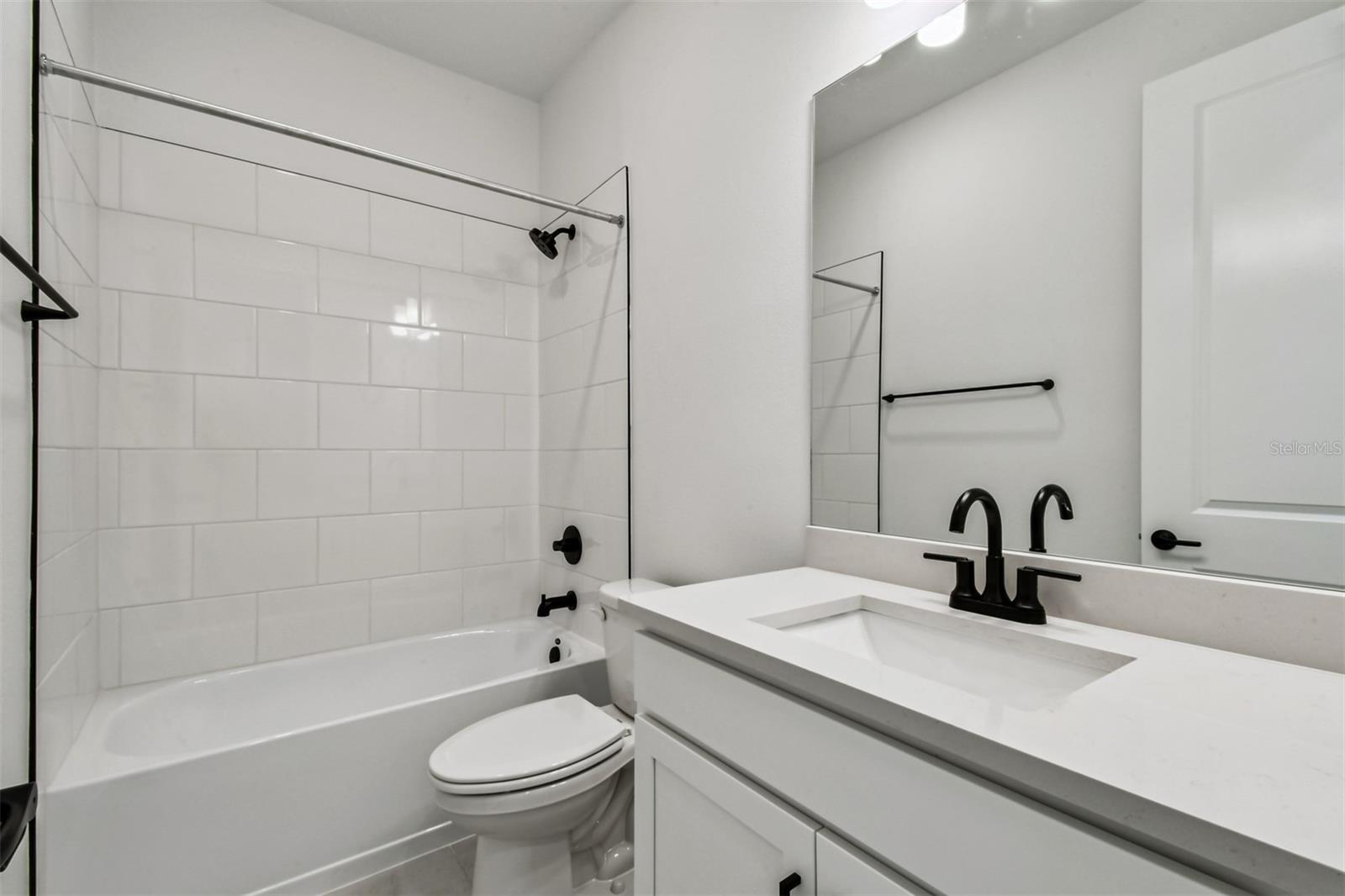 Listing photo id 20 for 11828 Mile Marsh Drive