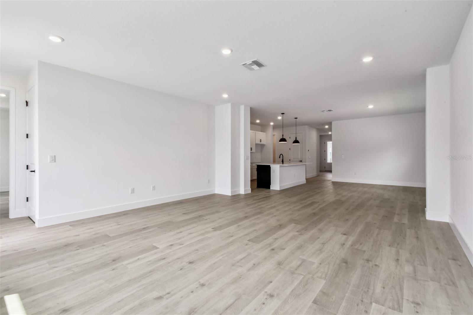 Listing photo id 25 for 11828 Mile Marsh Drive