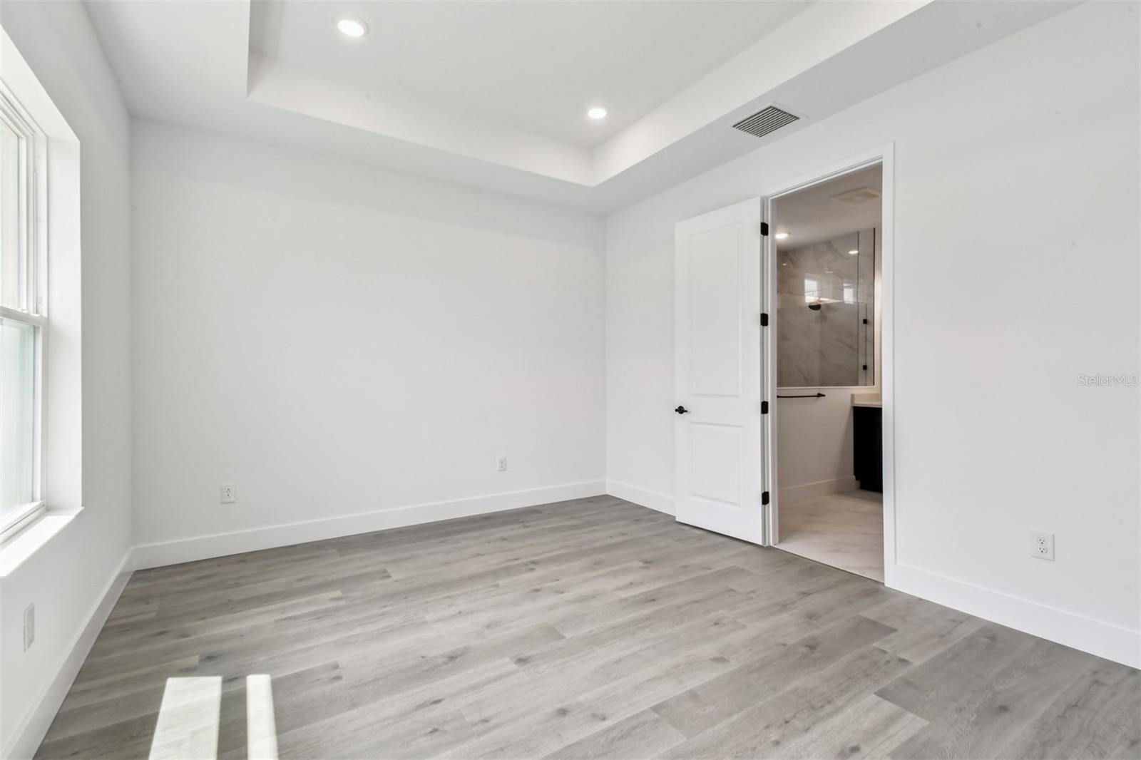 Listing photo id 27 for 11828 Mile Marsh Drive