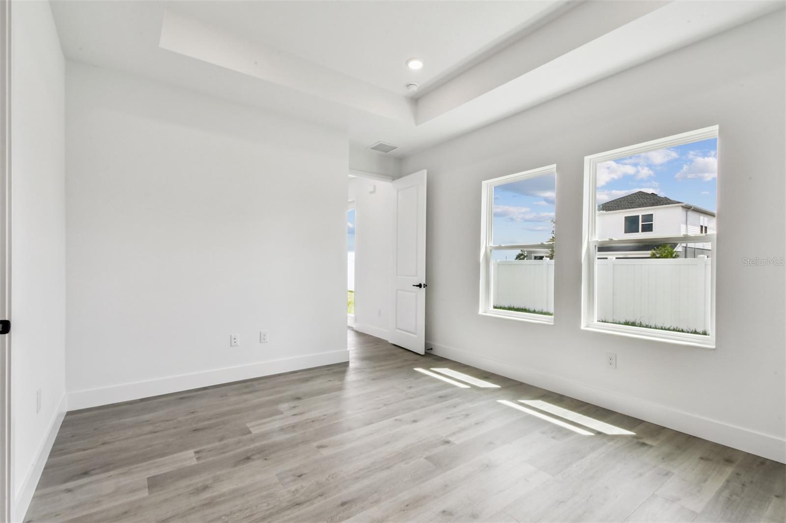 Listing photo id 29 for 11828 Mile Marsh Drive