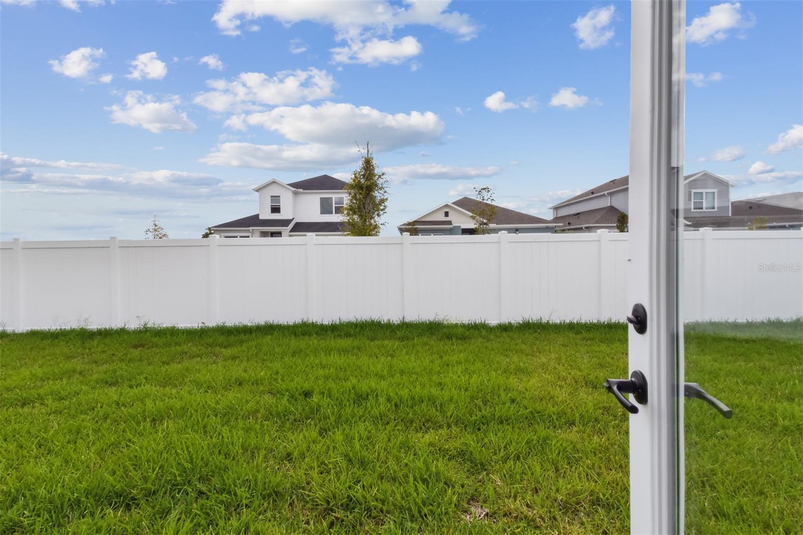 Listing photo id 34 for 11828 Mile Marsh Drive