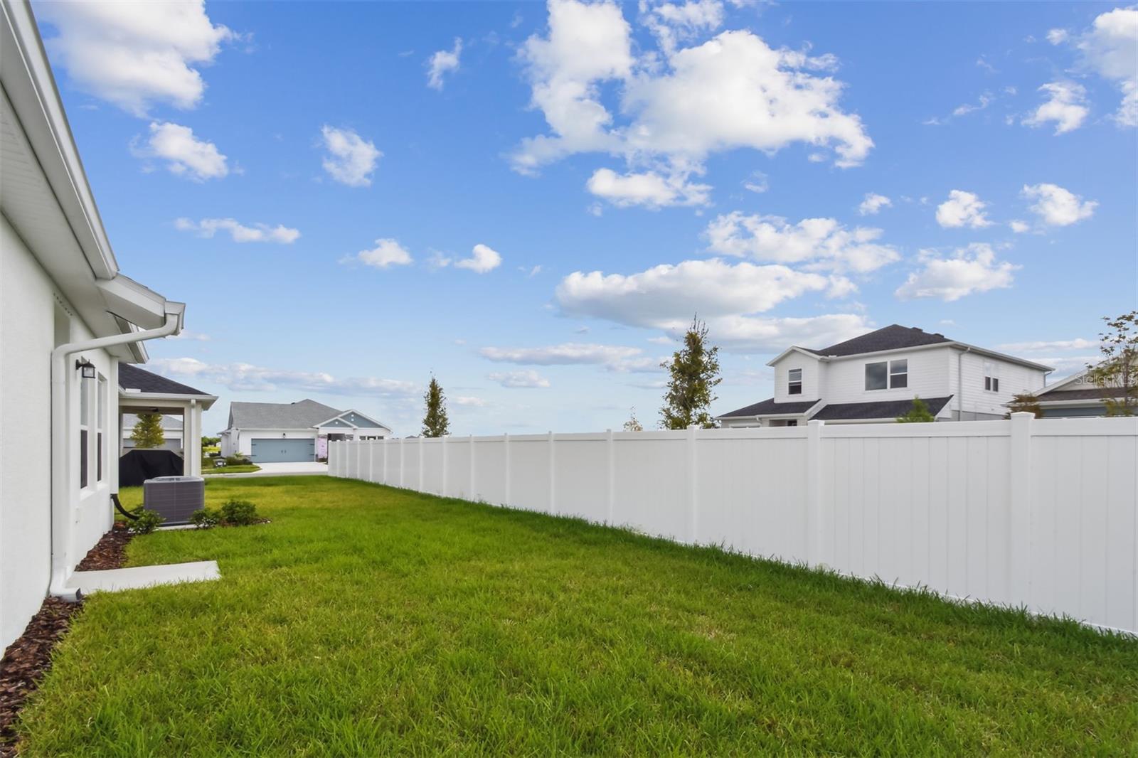 Listing photo id 38 for 11828 Mile Marsh Drive