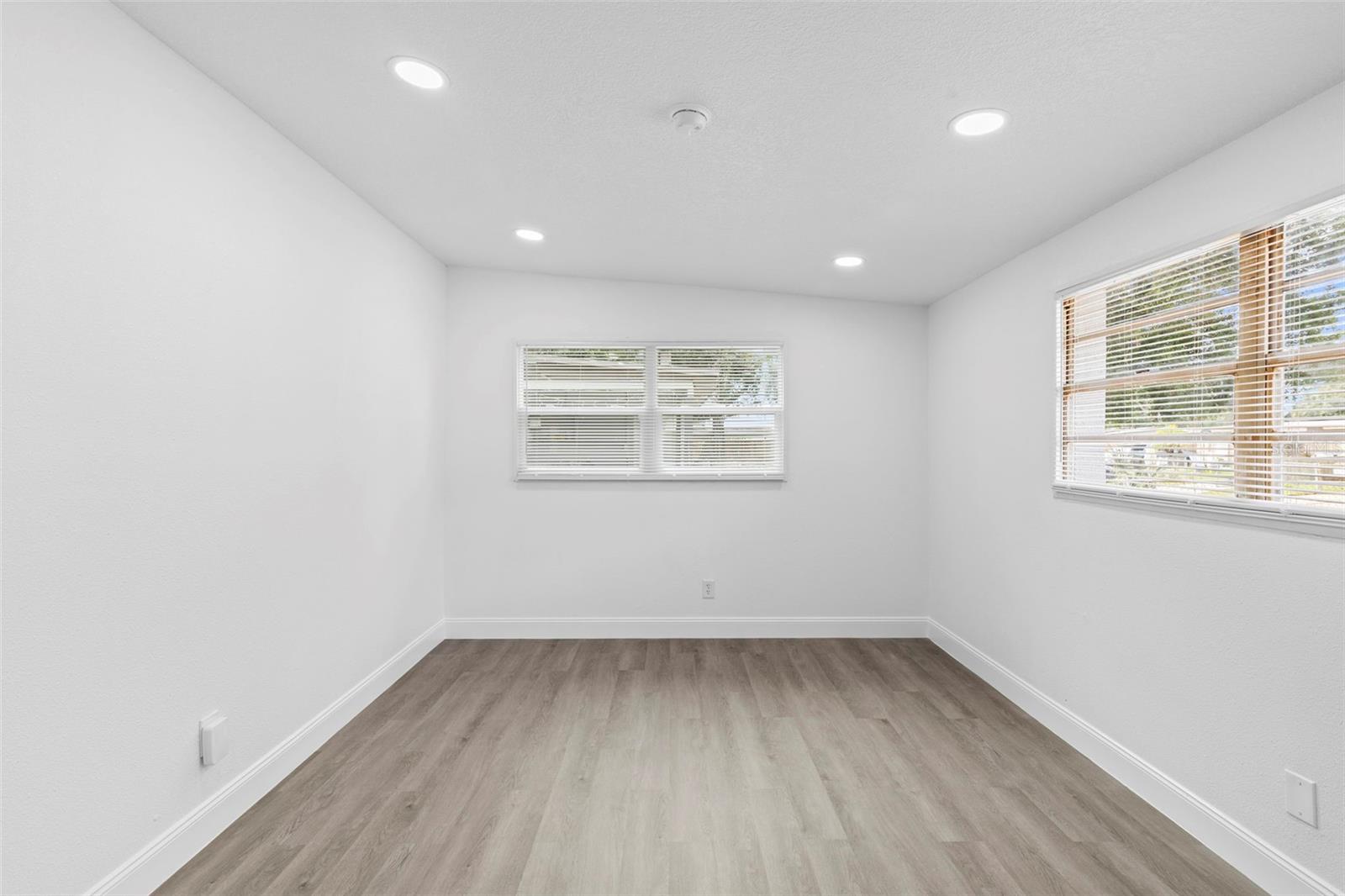 Image 12 of 26 For 3226 Clifford Sample Drive