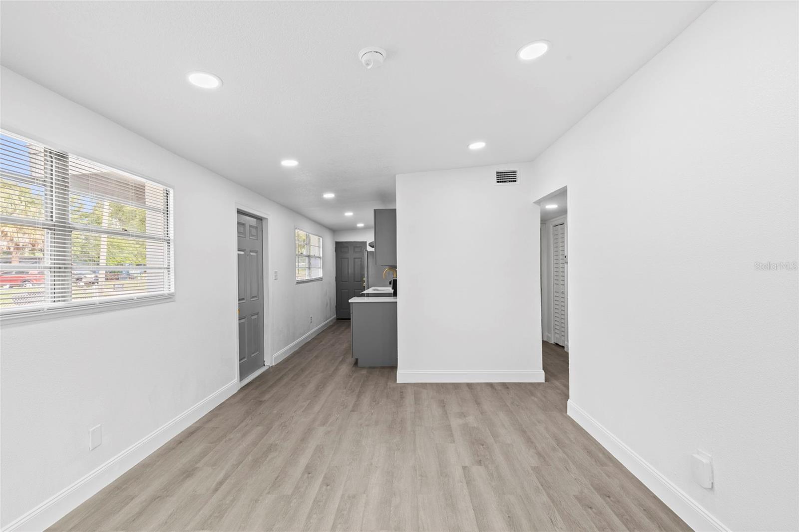 Image 13 of 26 For 3226 Clifford Sample Drive