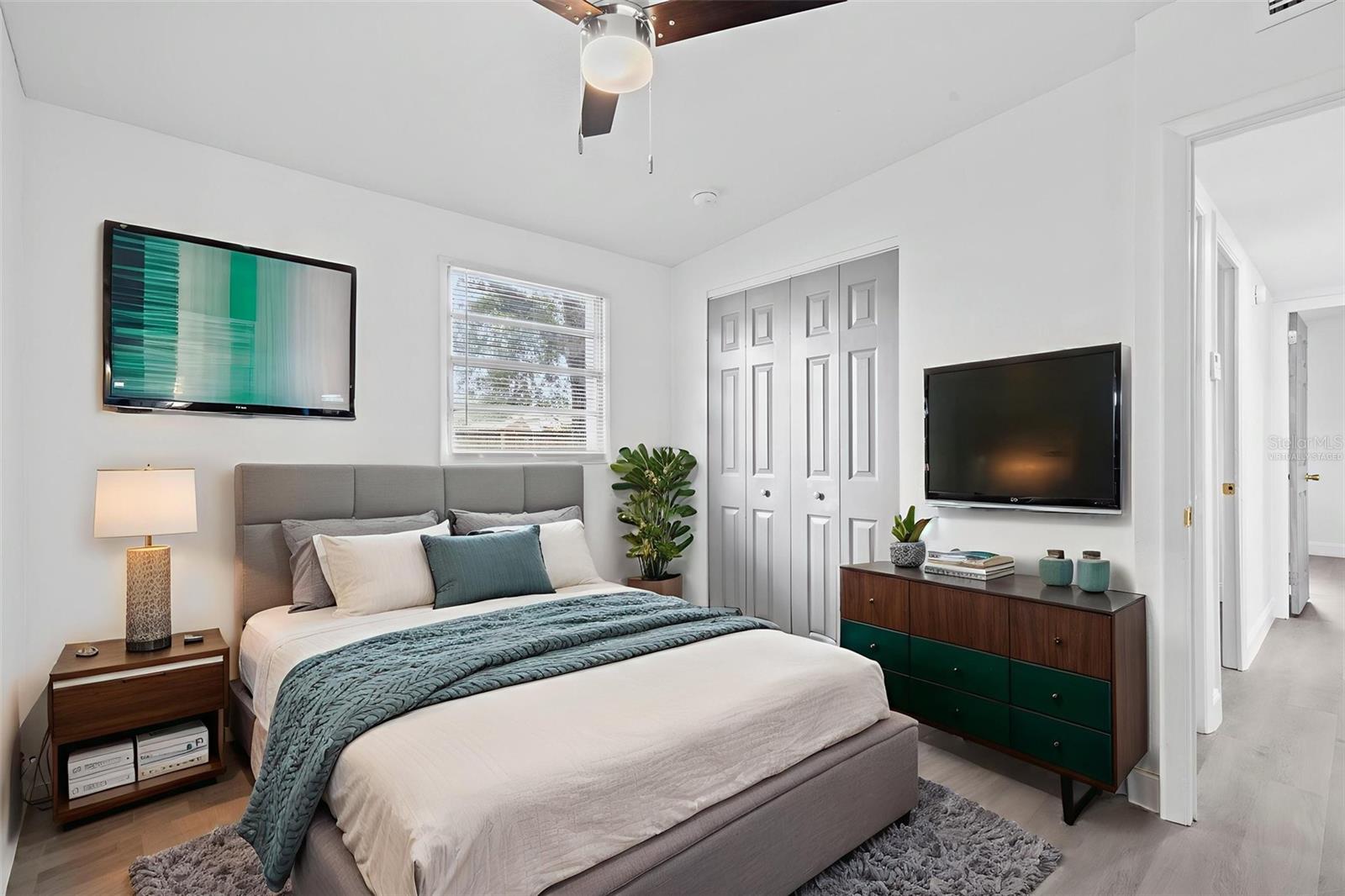 Image 18 of 26 For 3226 Clifford Sample Drive