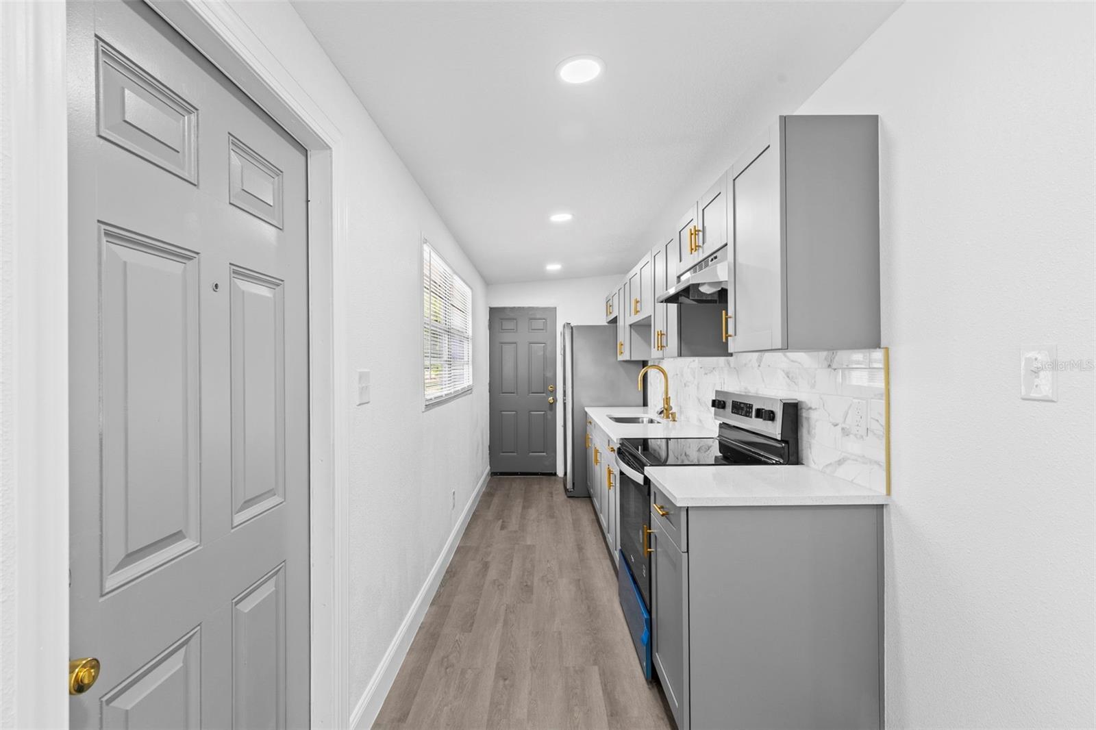 Image 7 of 26 For 3226 Clifford Sample Drive