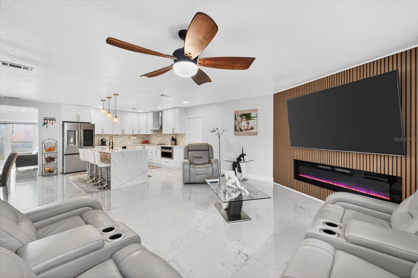 Image 11 of 62 For 7321 Brookview Circle