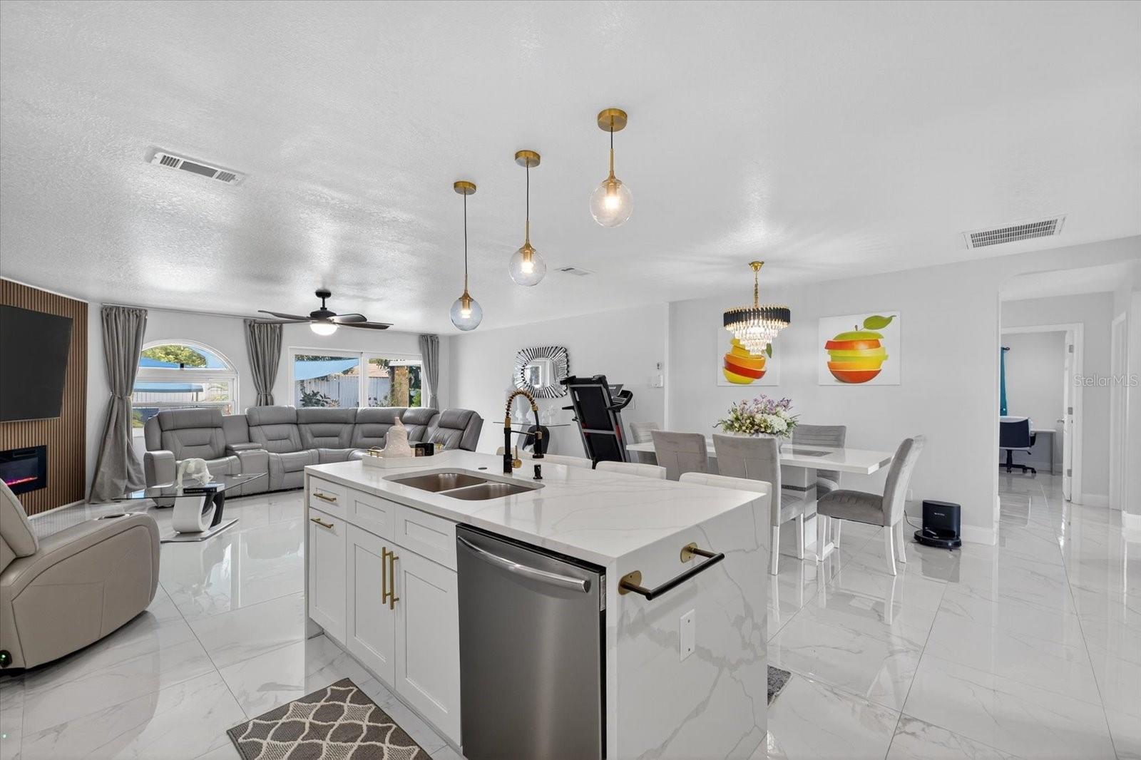 Image 22 of 62 For 7321 Brookview Circle