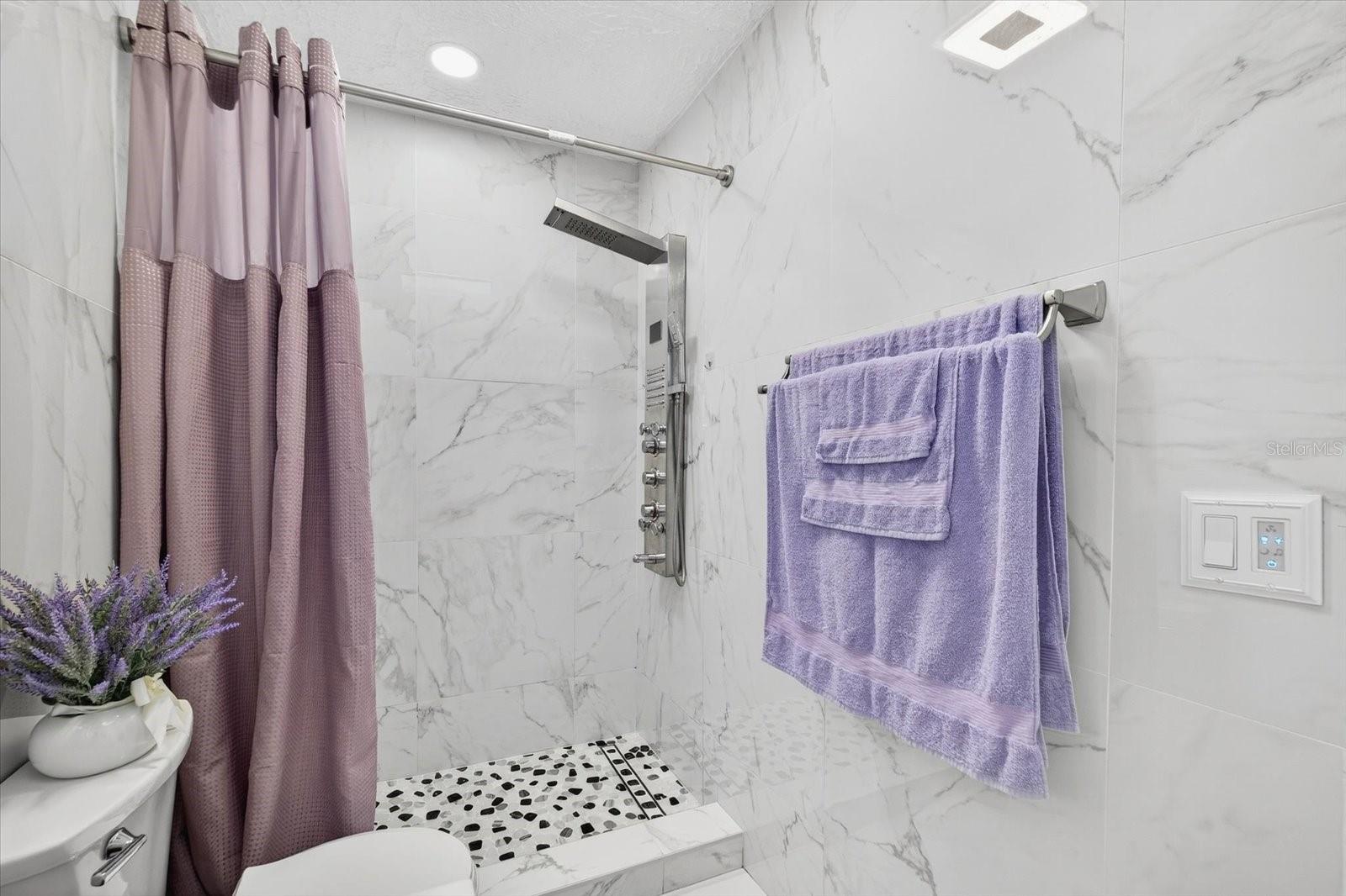 Image 33 of 62 For 7321 Brookview Circle