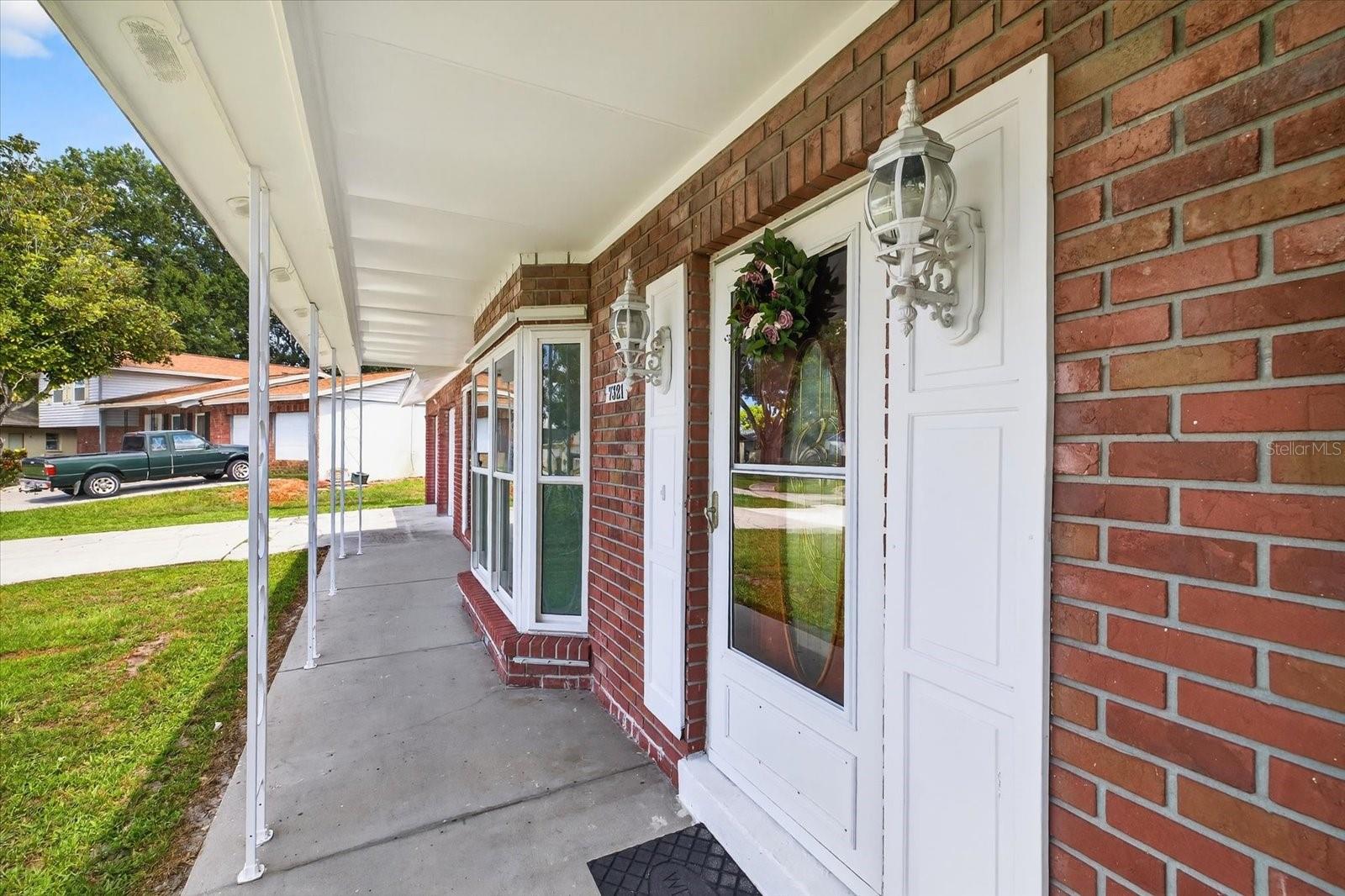 Image 4 of 62 For 7321 Brookview Circle