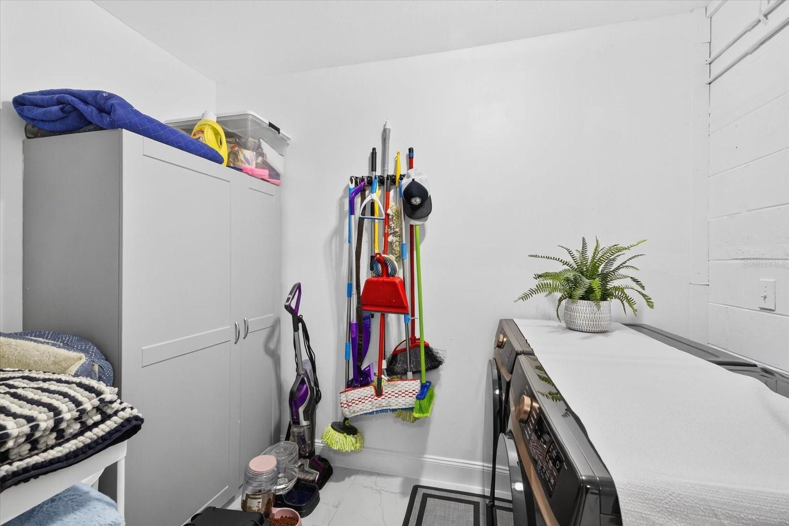Image 46 of 62 For 7321 Brookview Circle