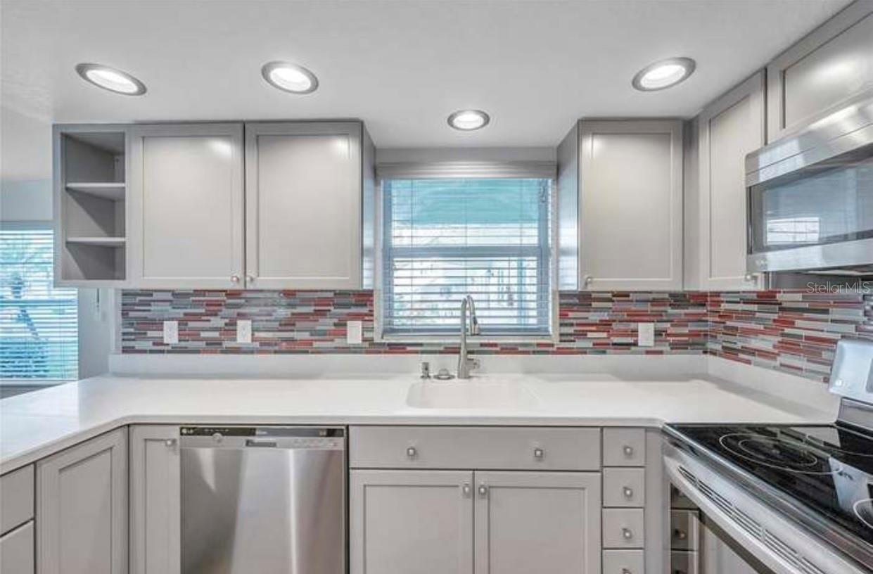 Image 10 of 28 For 1250 Pinellas Avenue 407