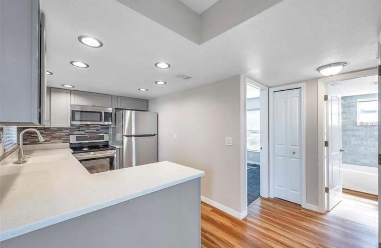 Image 6 of 28 For 1250 Pinellas Avenue 407