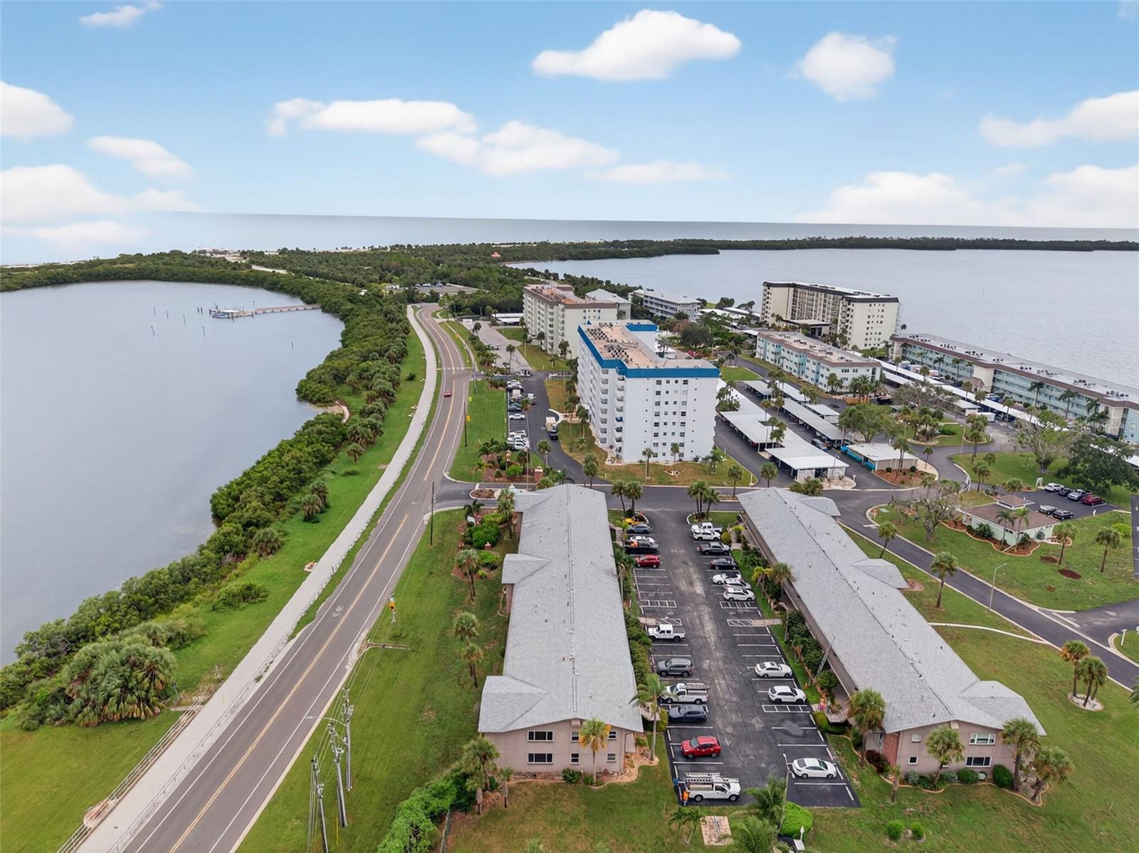 Image 31 of 44 For 2 Causeway Boulevard 101