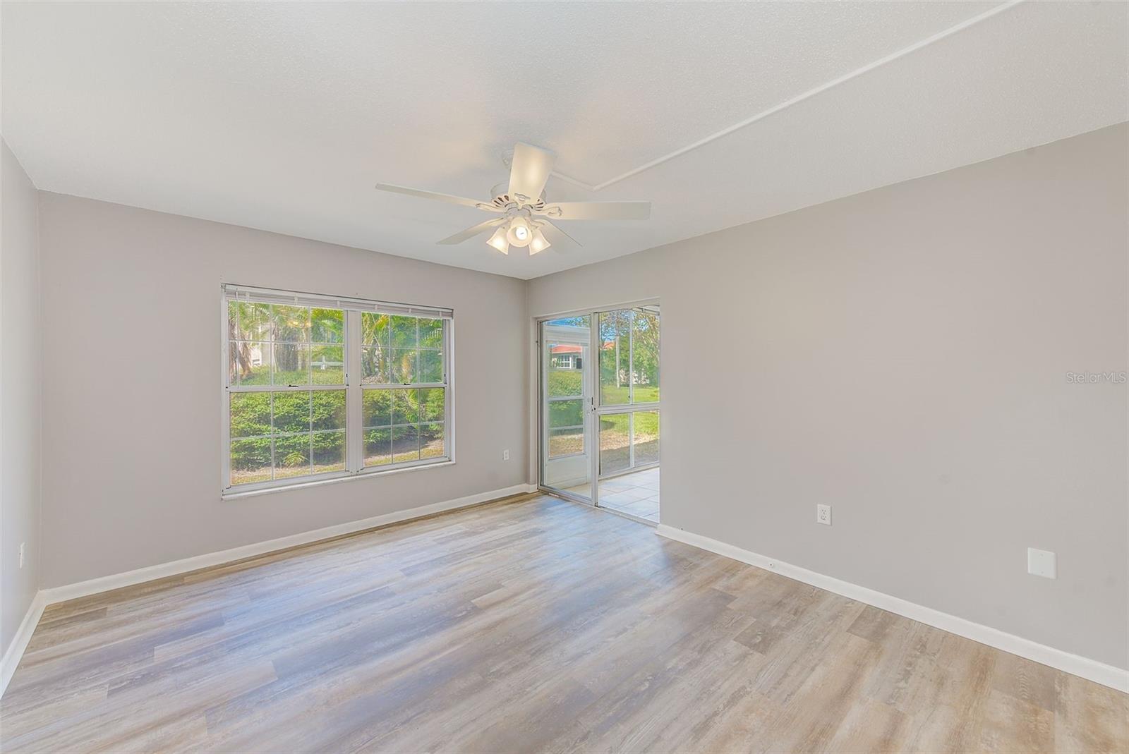 Image 25 of 49 For 10280 Imperial Point Drive W 7