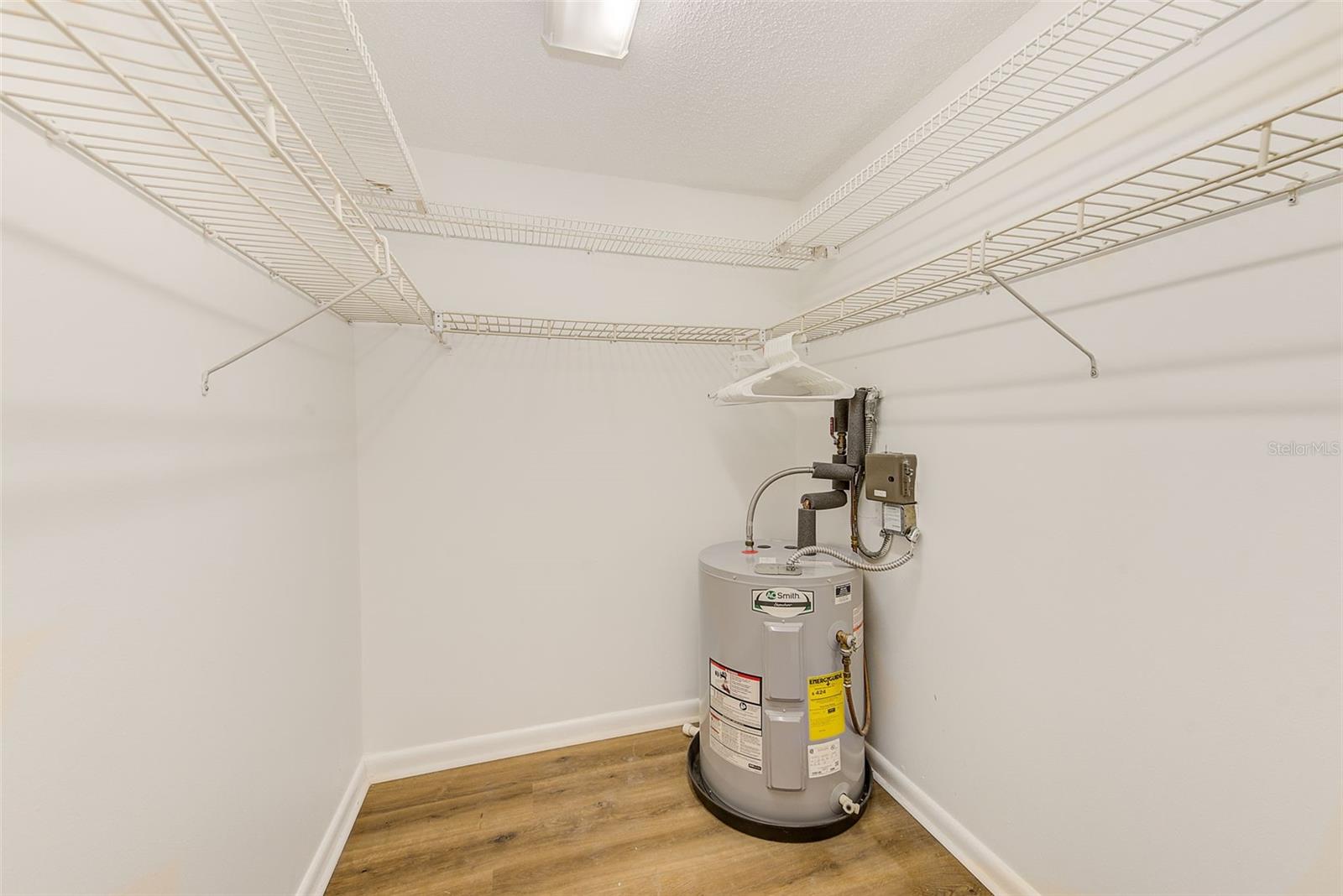 Image 31 of 49 For 10280 Imperial Point Drive W 7