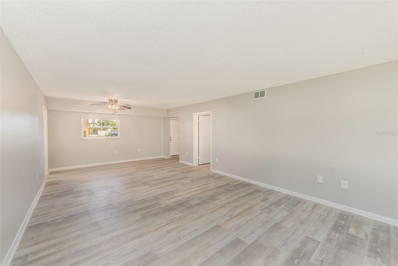 Image 33 of 49 For 10280 Imperial Point Drive W 7