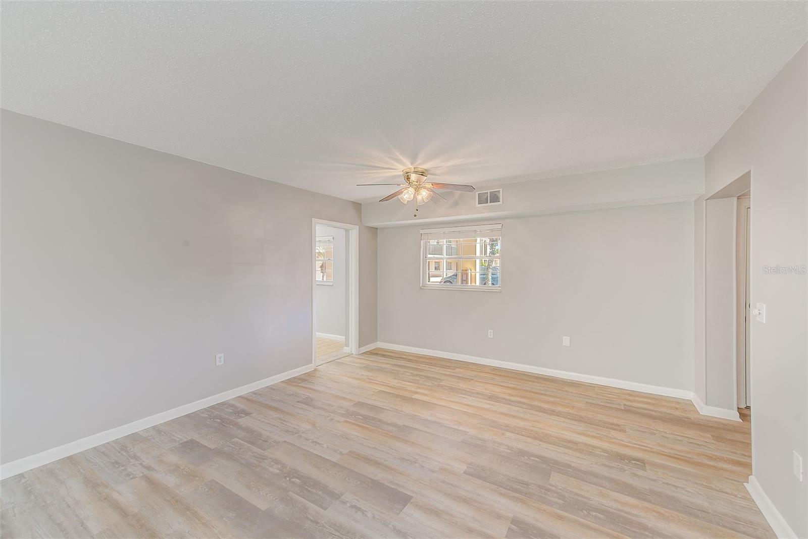 Image 35 of 49 For 10280 Imperial Point Drive W 7