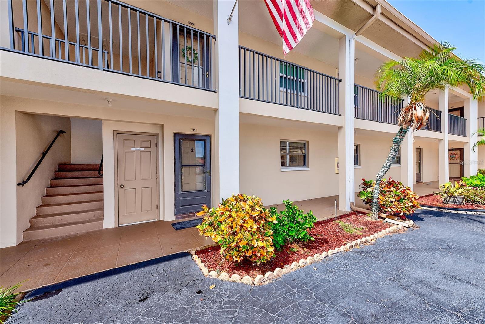 Image 60 of 61 For 10280 Imperial Point Drive W 7