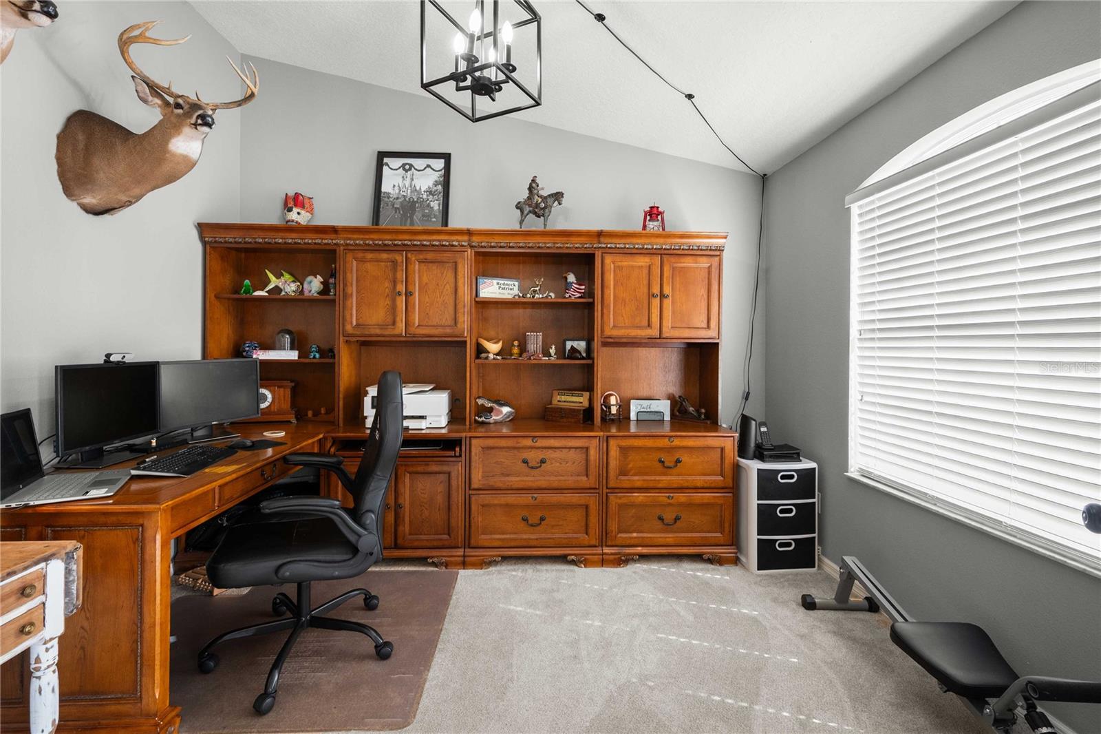 Listing photo id 12 for 1552 Avondale Ridge Drive