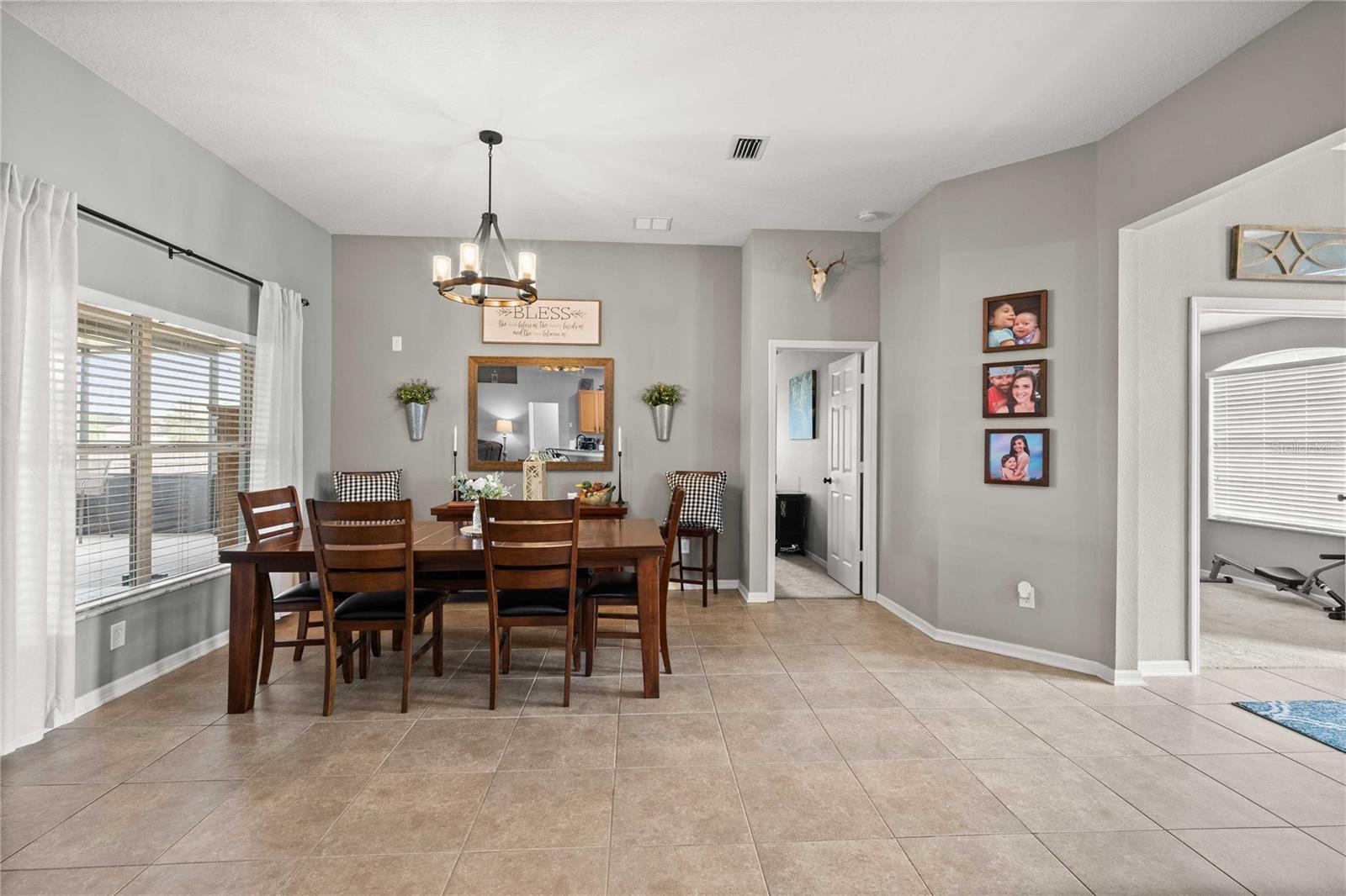 Listing photo id 19 for 1552 Avondale Ridge Drive