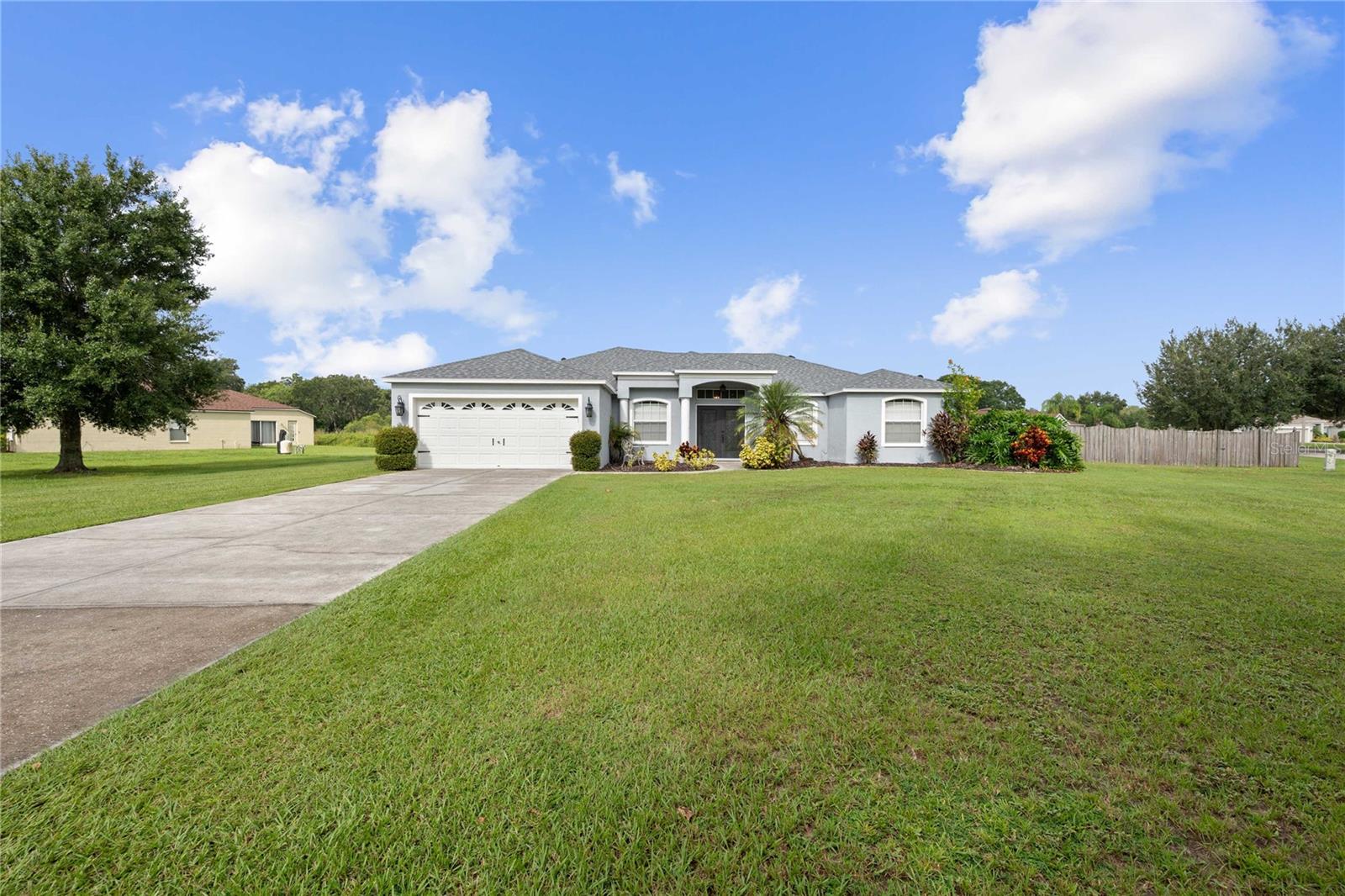 Listing photo id 1 for 1552 Avondale Ridge Drive