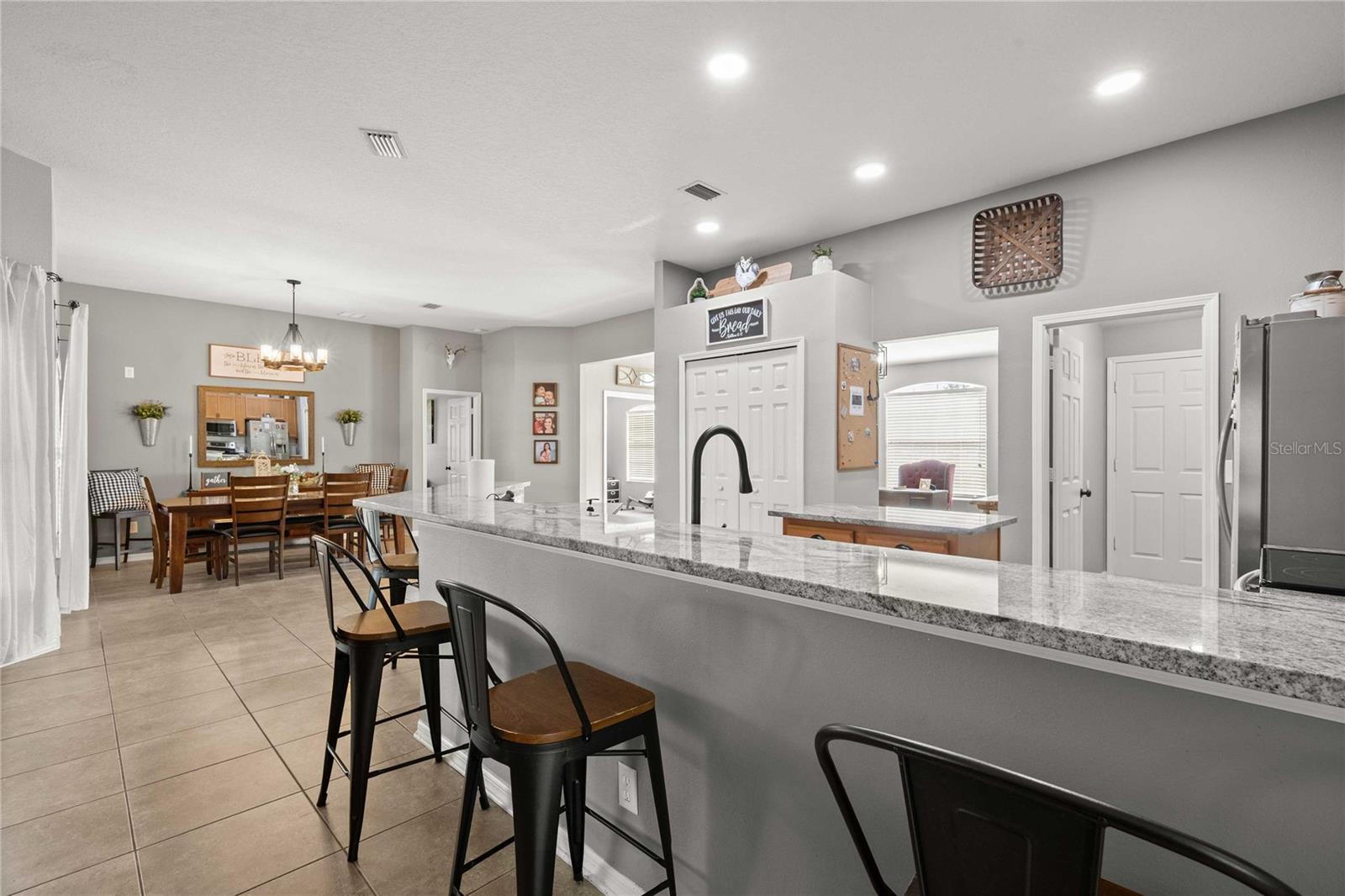 Listing photo id 35 for 1552 Avondale Ridge Drive