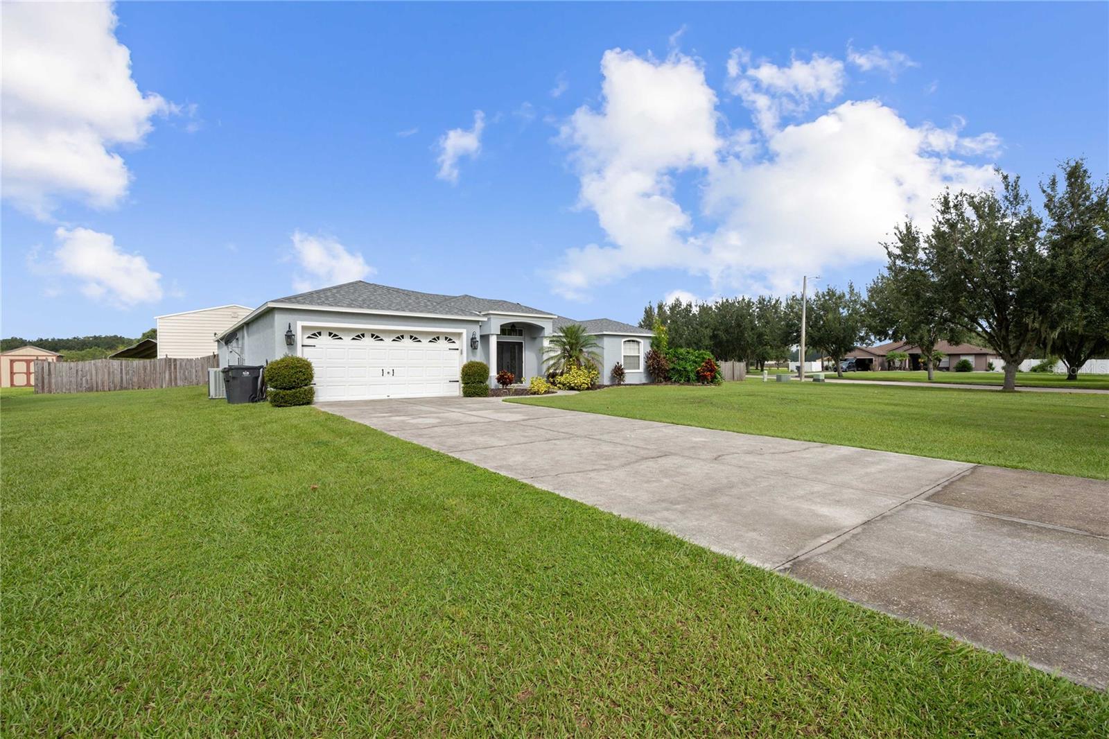 Listing photo id 2 for 1552 Avondale Ridge Drive