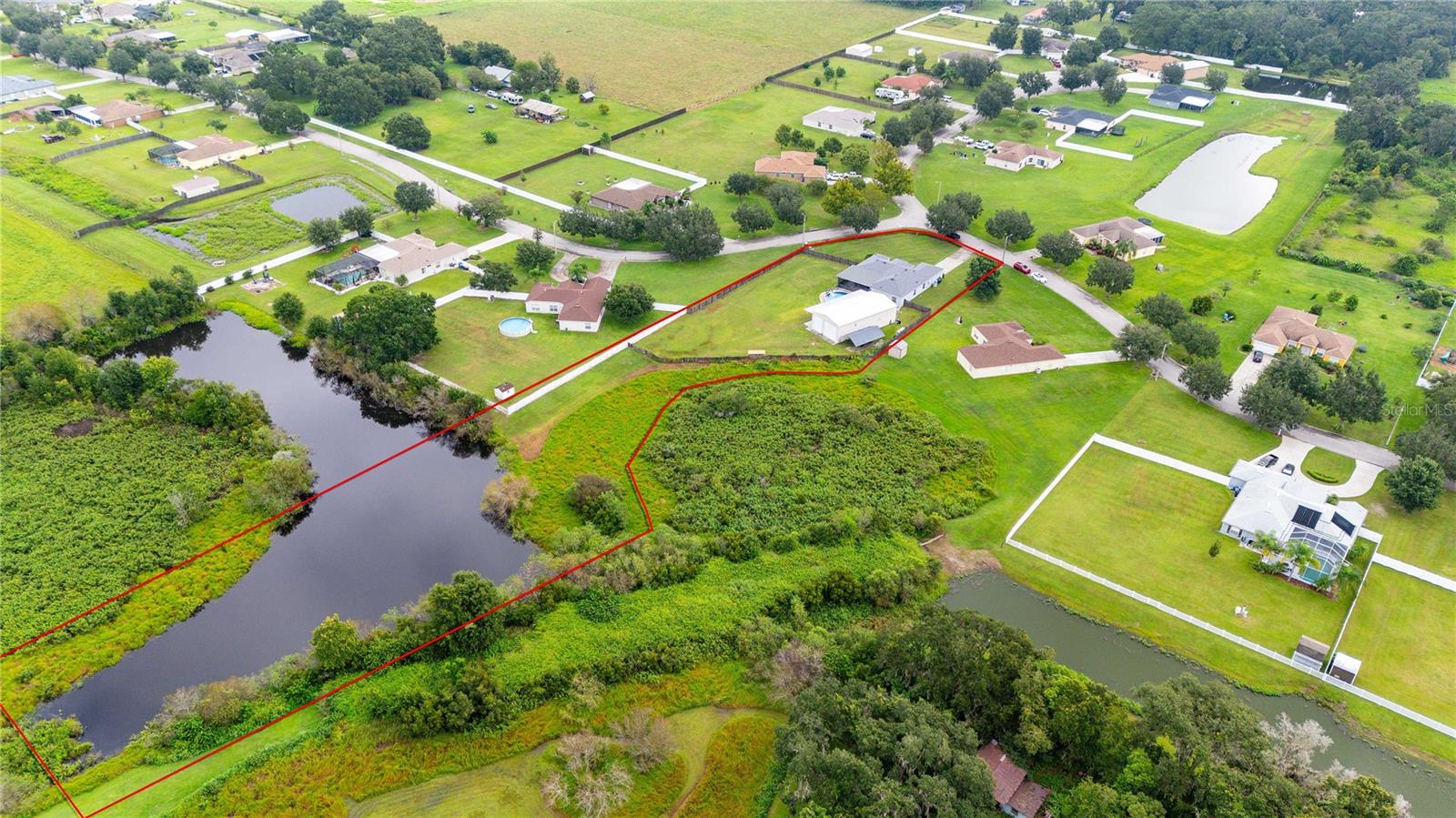 Listing photo id 75 for 1552 Avondale Ridge Drive