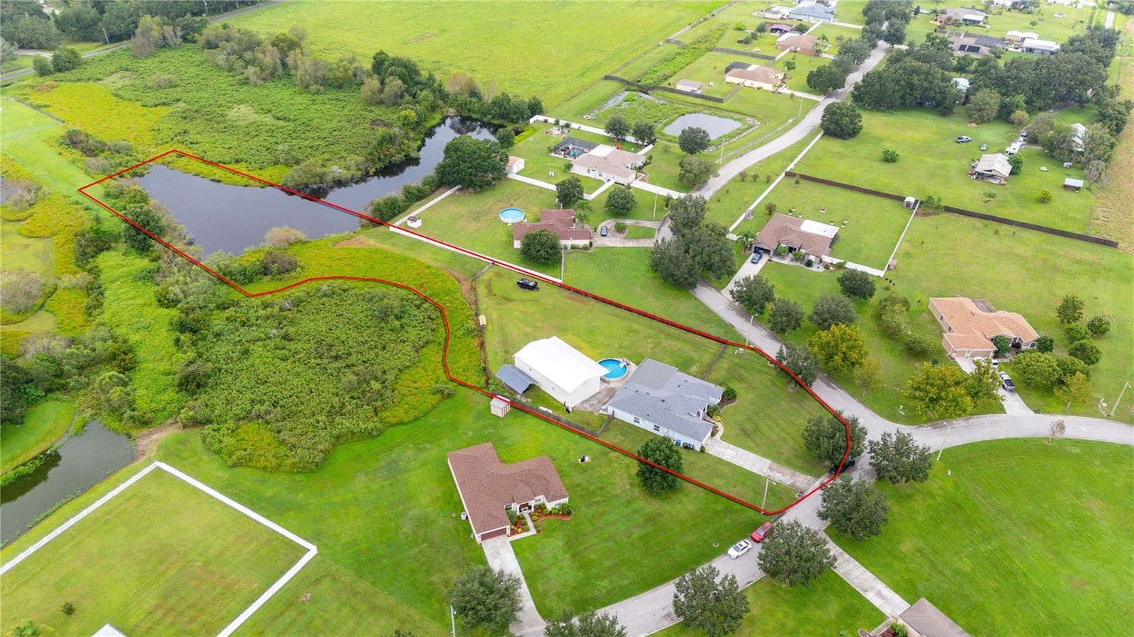 Listing photo id 77 for 1552 Avondale Ridge Drive