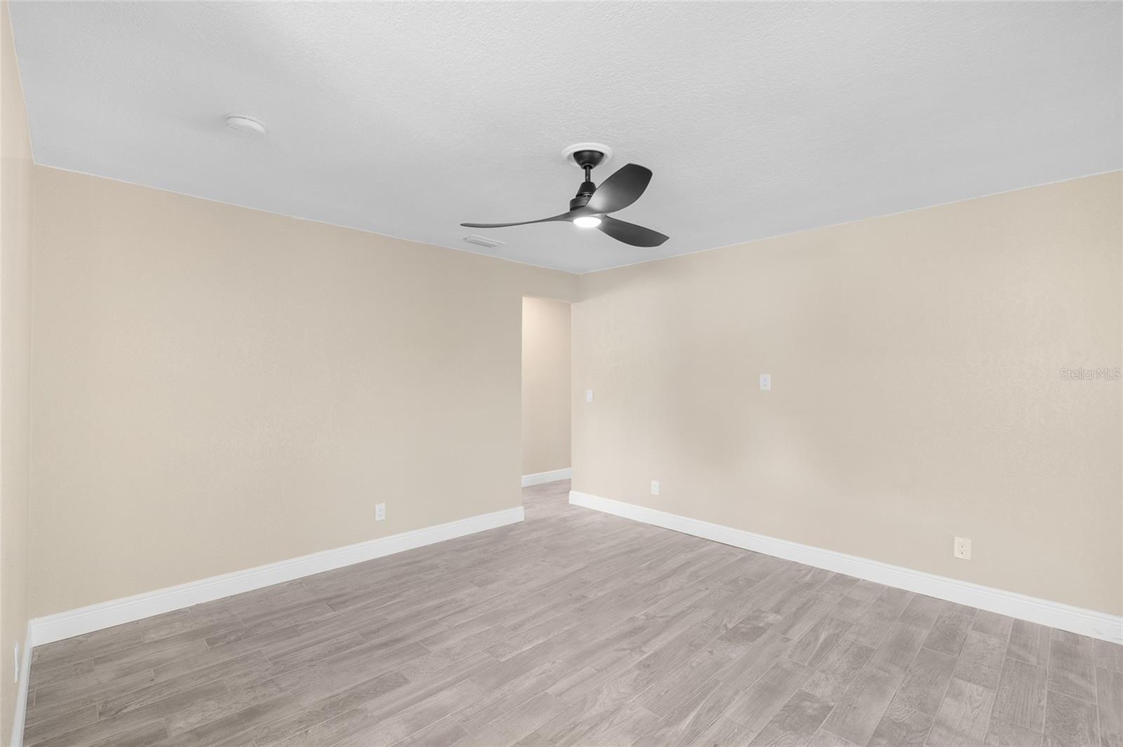 Image 14 of 43 For 5901 Denver Street Ne