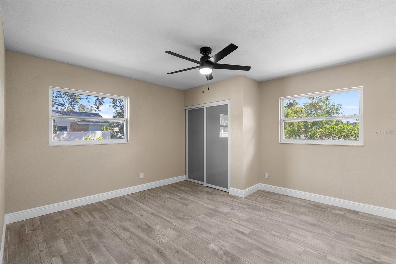 Image 15 of 43 For 5901 Denver Street Ne