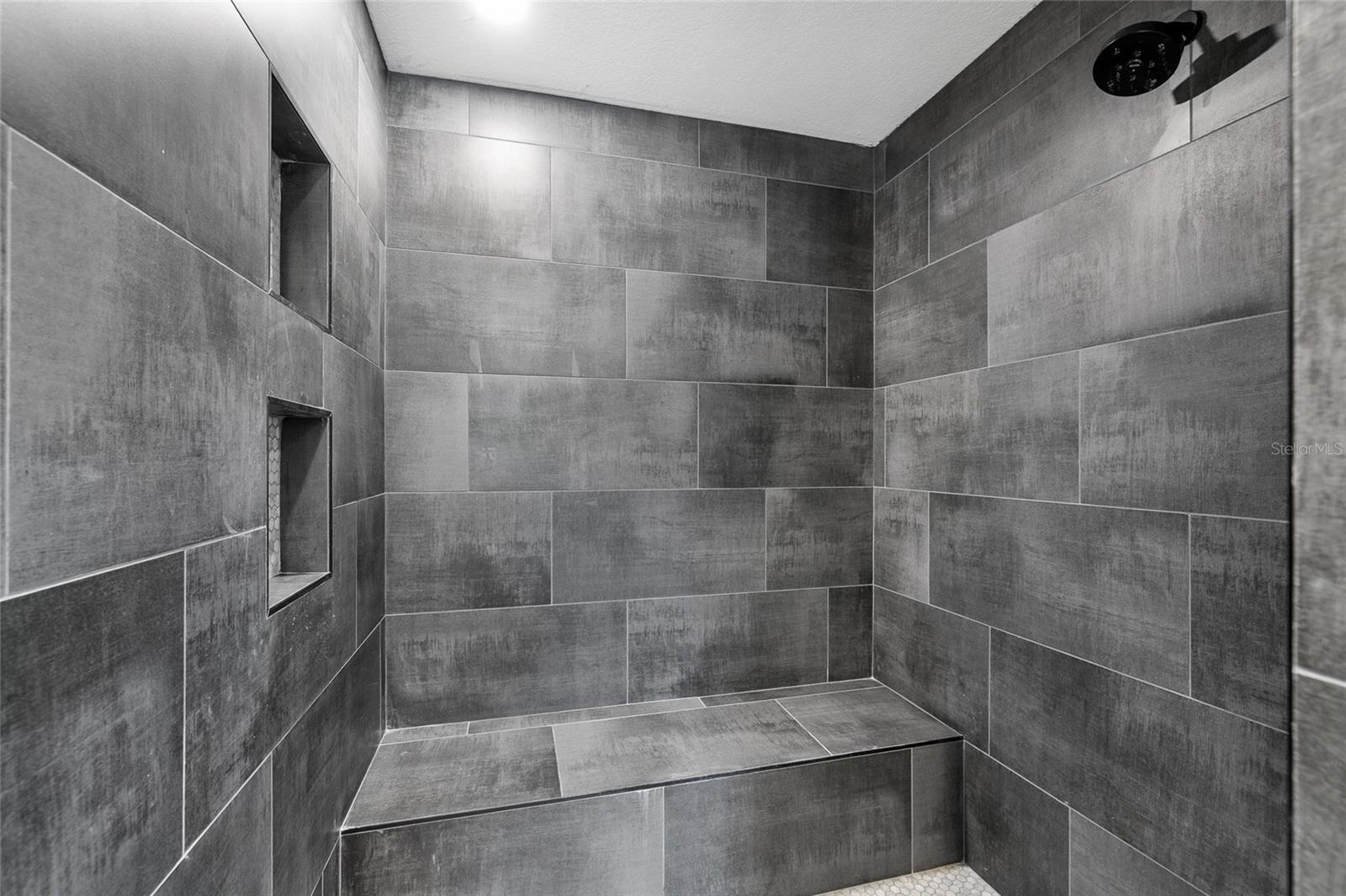 Image 20 of 43 For 5901 Denver Street Ne